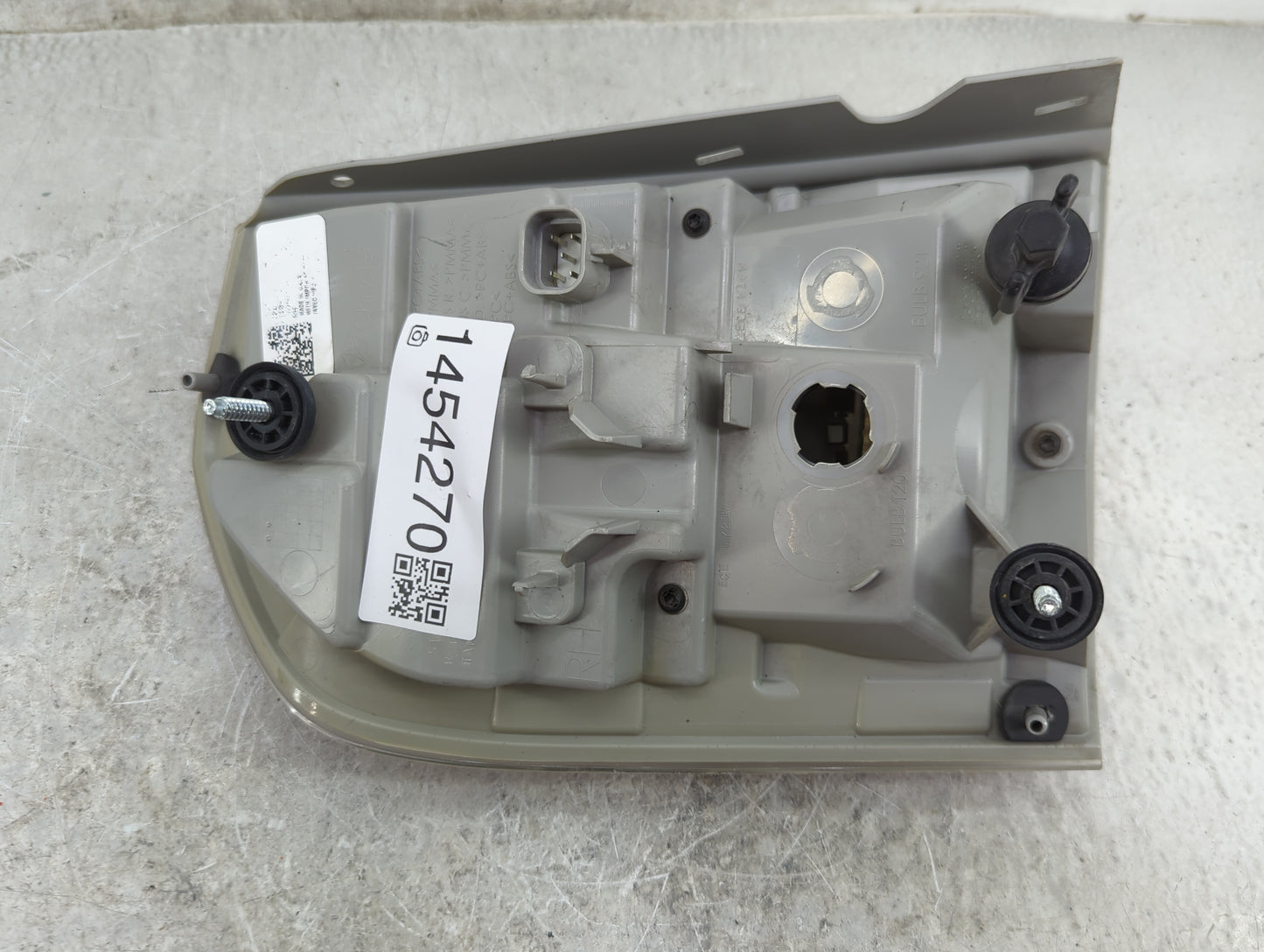 2014 Chrysler 300 Tail Light Assembly Driver Left OEM Fits OEM Used Auto Parts - Oemusedautoparts1.com
