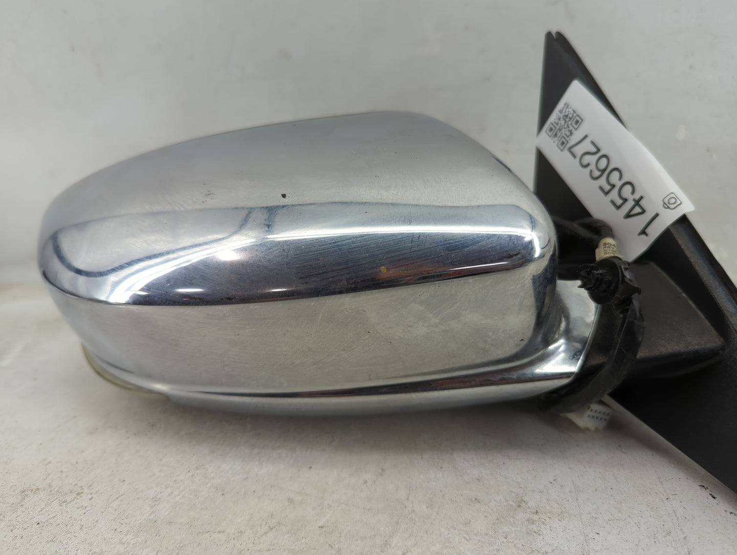 2012-2014 Chrysler 300 Passenger Side View Mirror - Right Door Mirror OEM Used - Oemusedautoparts1.com