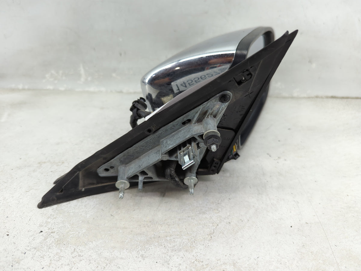2012-2014 Chrysler 300 Passenger Side View Mirror - Right Door Mirror OEM Used - Oemusedautoparts1.com