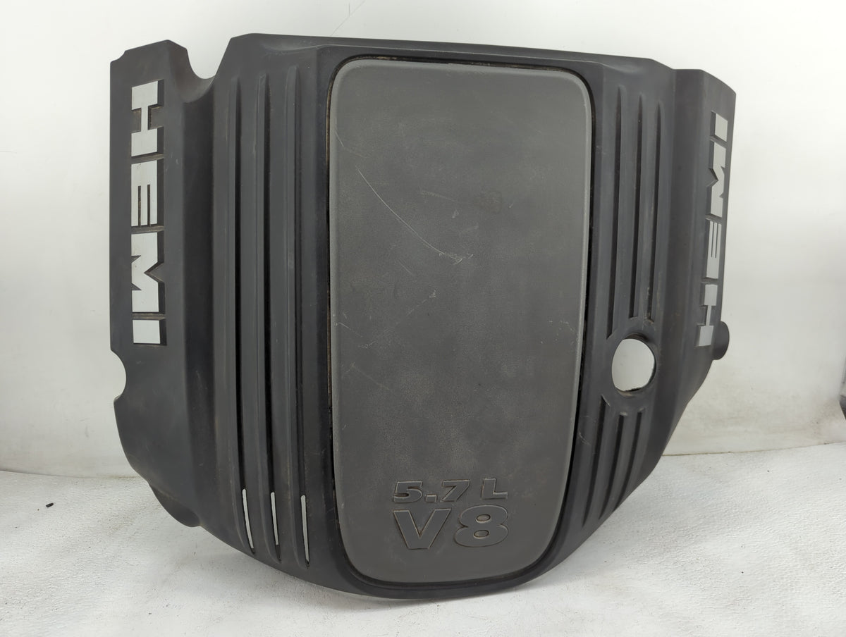 2014 Chrysler 300 Engine Cover - Oemusedautoparts1.com