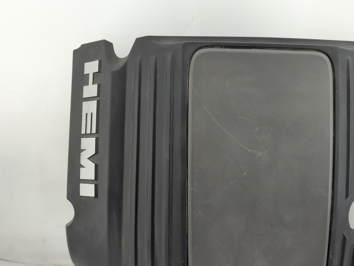2014 Chrysler 300 Engine Cover - Oemusedautoparts1.com