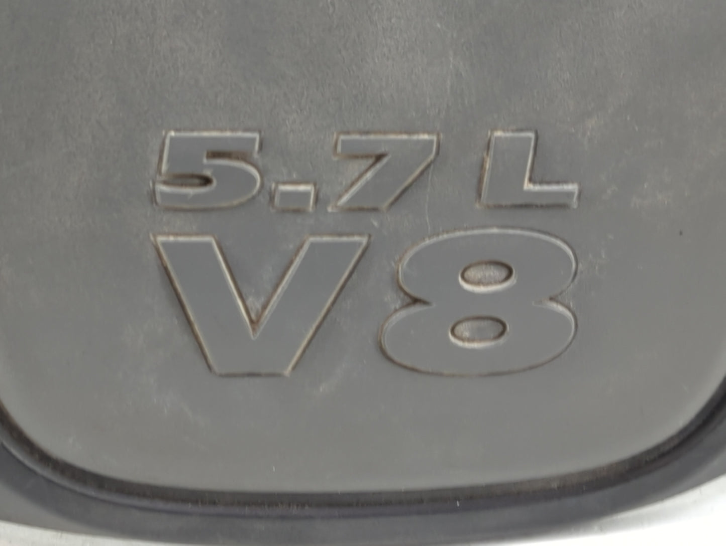 2014 Chrysler 300 Engine Cover - Oemusedautoparts1.com