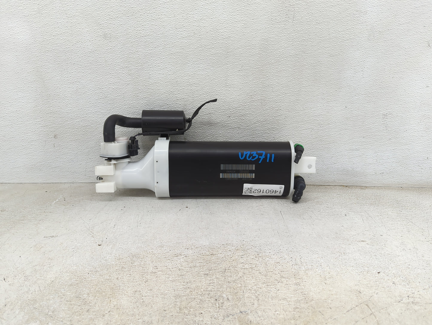 2014 Chrysler 300 Fuel Vapor Charcoal Canister 1460162 - Oemusedautoparts1.com