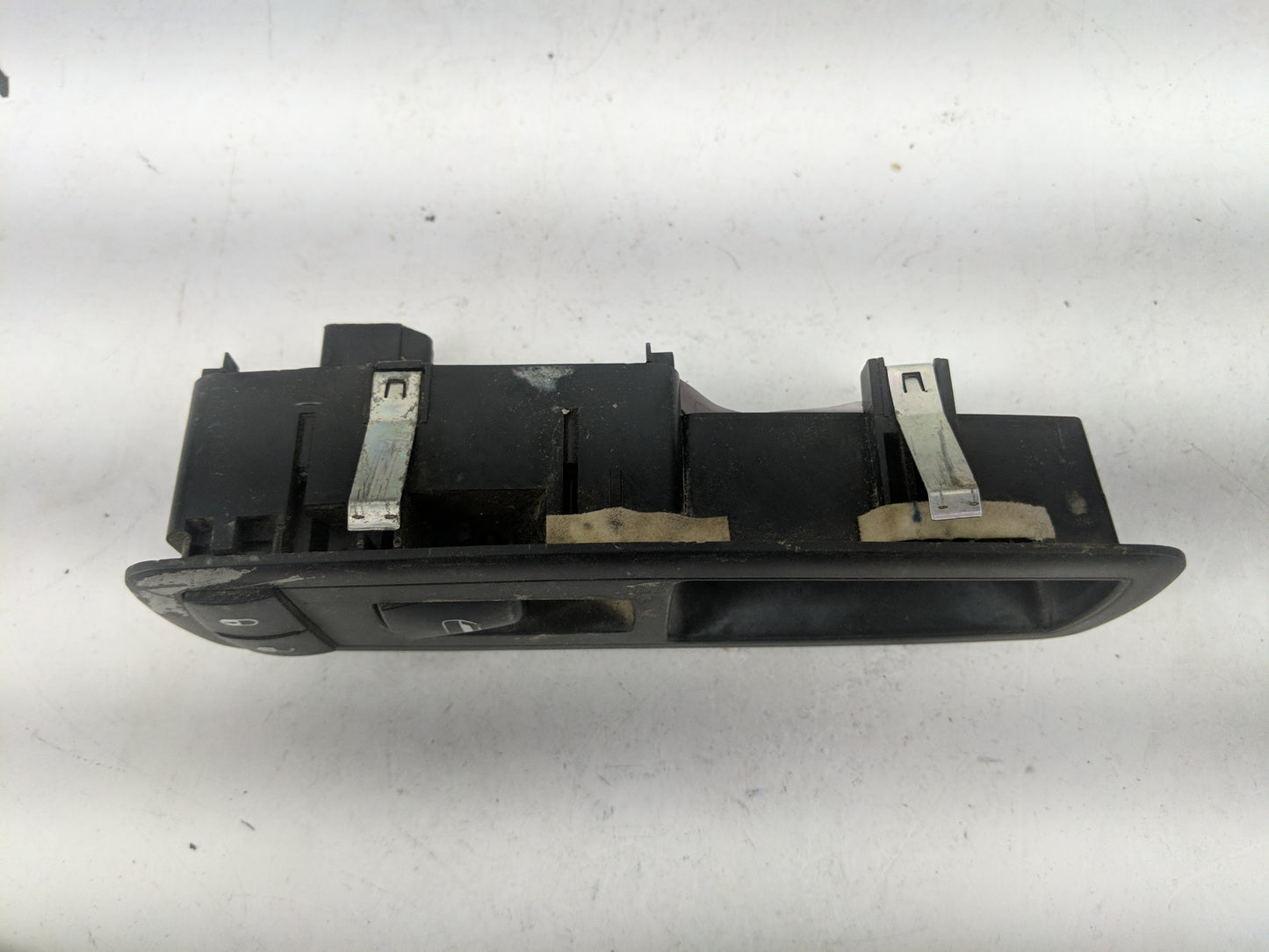 2011-2014 Chrysler 300 Driver Left Door Master Power Window Switch 1462634 - Oemusedautoparts1.com