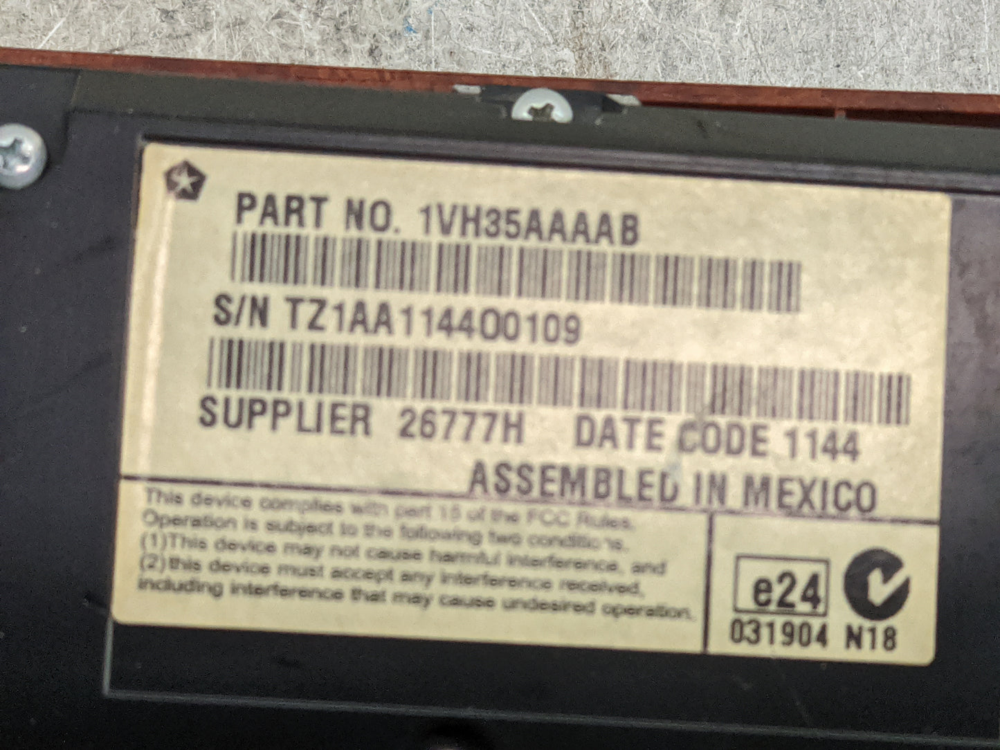 2013-2014 Chrysler 300 Climate Control Module Temperature AC/Heater Replacement P/N:1VH35AAAAB Fits Fits 2013 2014 OEM Used 