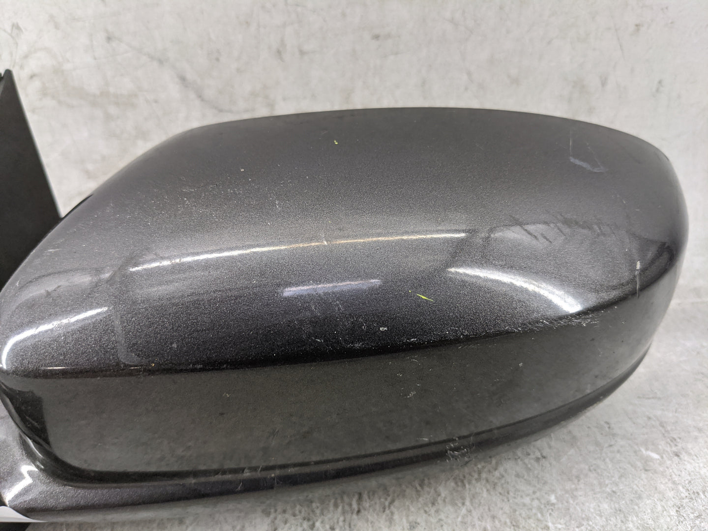 2012-2014 Chrysler 300 Driver Side View Mirror - Left Door Mirror OEM Used - Oemusedautoparts1.com