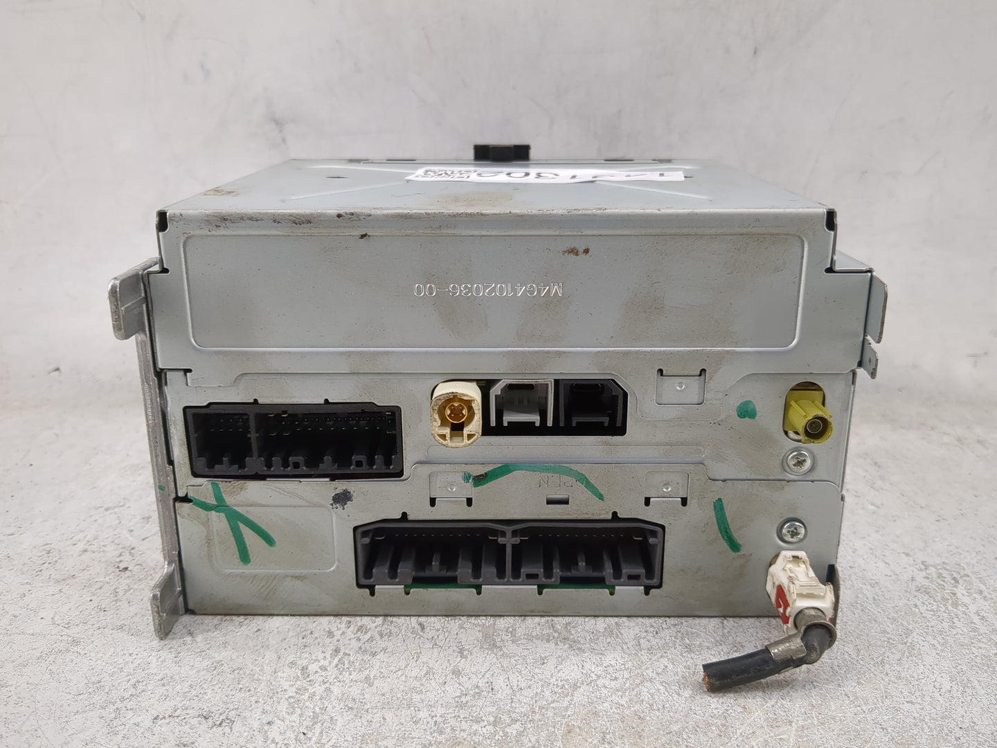 2014 Chrysler 300 Radio AM FM Cd Player Receiver Replacement P/N:P68210554AH CQ-UC03E4G, M4G4102036-00 Fits OEM Used Auto Pa