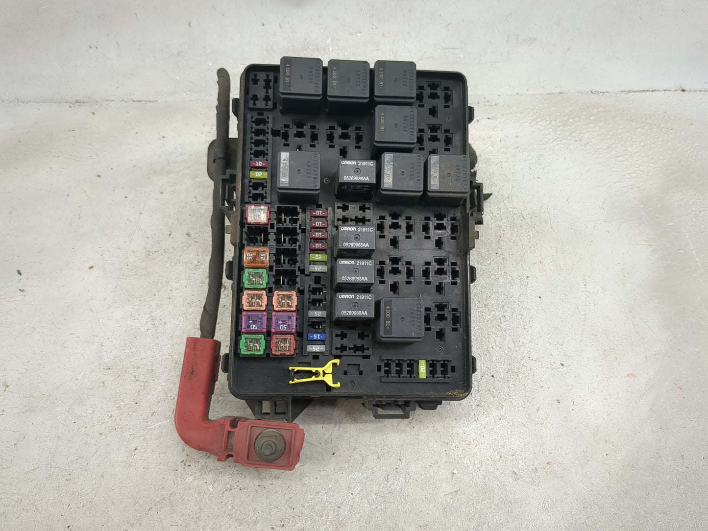2012-2014 Chrysler 300 Fusebox Fuse Box Panel Relay Module P/N:P68202730AC T-AWH1814XD044, 16238CW Fits Fits 2012 2013 2014 
