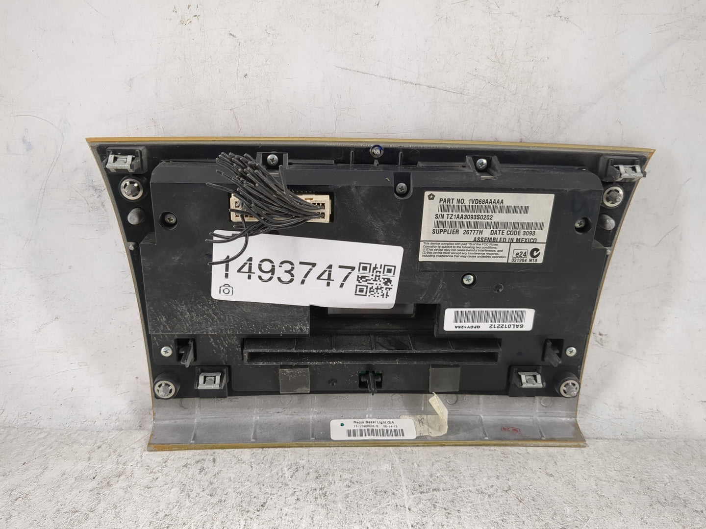 2013-2014 Chrysler 300 Climate Control Module Temperature AC/Heater Replacement P/N:1VD68AAAAA TZ1AA3093S0202 Fits Fits 2013