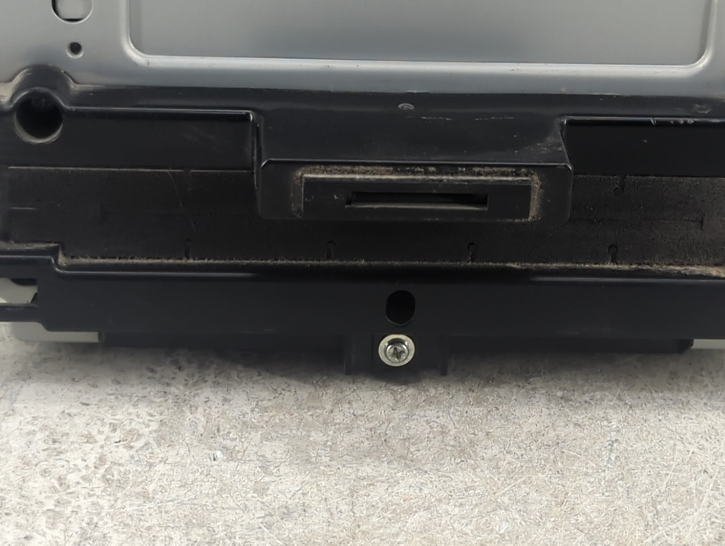 2014 Chrysler 300 Radio AM FM Cd Player Receiver Replacement P/N:P68210554AE CQ-UC03E2GXC Fits OEM Used Auto Parts - Oemused