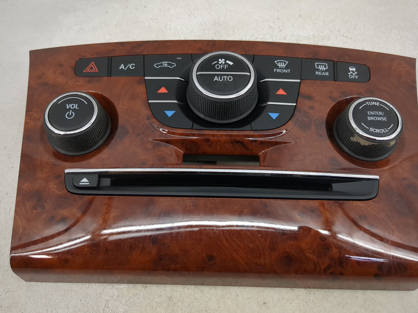 2013-2014 Chrysler 300 Climate Control Module Temperature AC/Heater Replacement P/N:1VH35AAAAB Fits Fits 2013 2014 OEM Used 