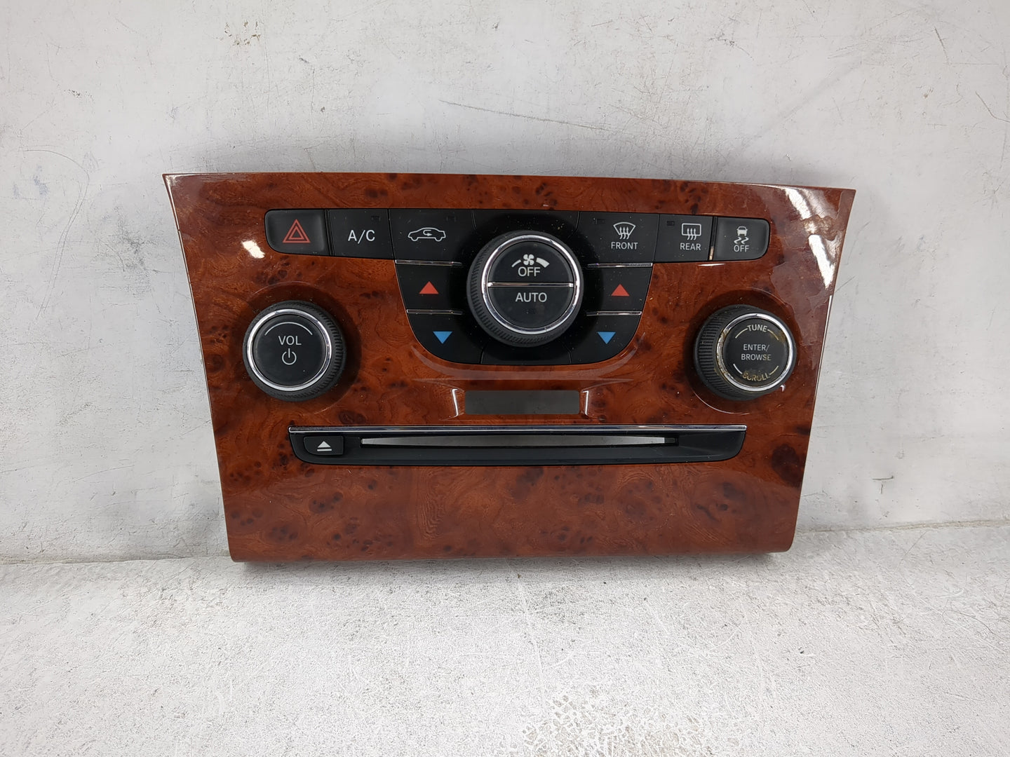 2013-2014 Chrysler 300 Climate Control Module Temperature AC/Heater Replacement P/N:1VH35AAAAB Fits Fits 2013 2014 OEM Used 