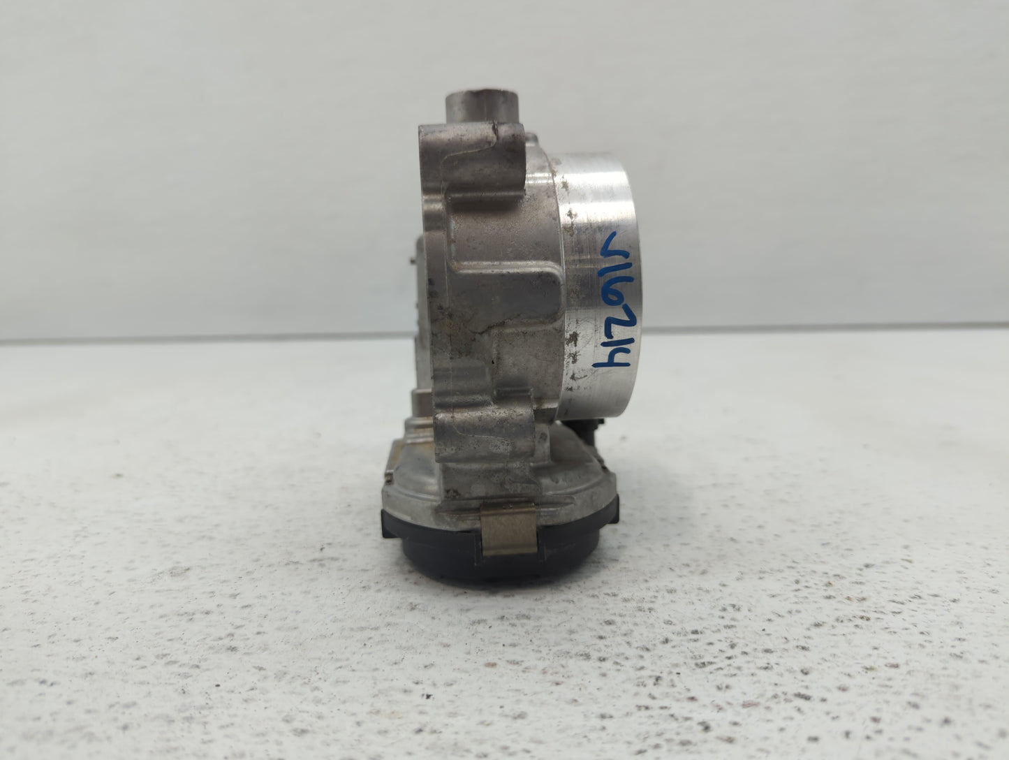 2011-2022 Chrysler 300 Throttle Body P/N:05184349AC 05184349AF Fits OEM Used Auto Parts - Oemusedautoparts1.com
