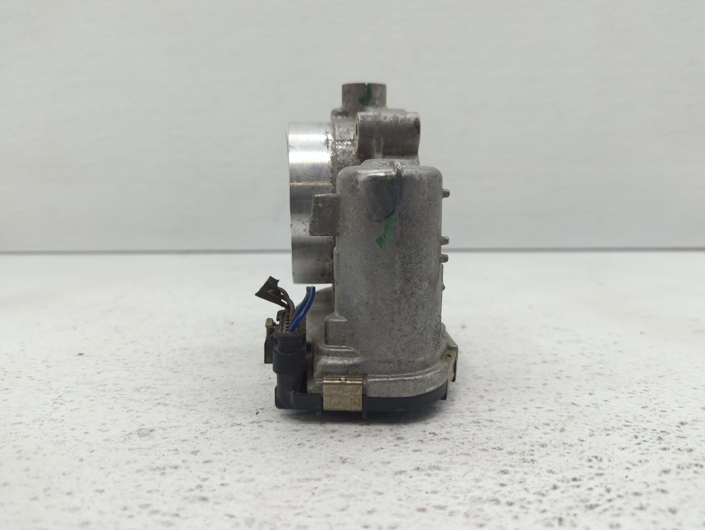 2011-2022 Chrysler 300 Throttle Body P/N:05184349AC 05184349AF Fits OEM Used Auto Parts - Oemusedautoparts1.com