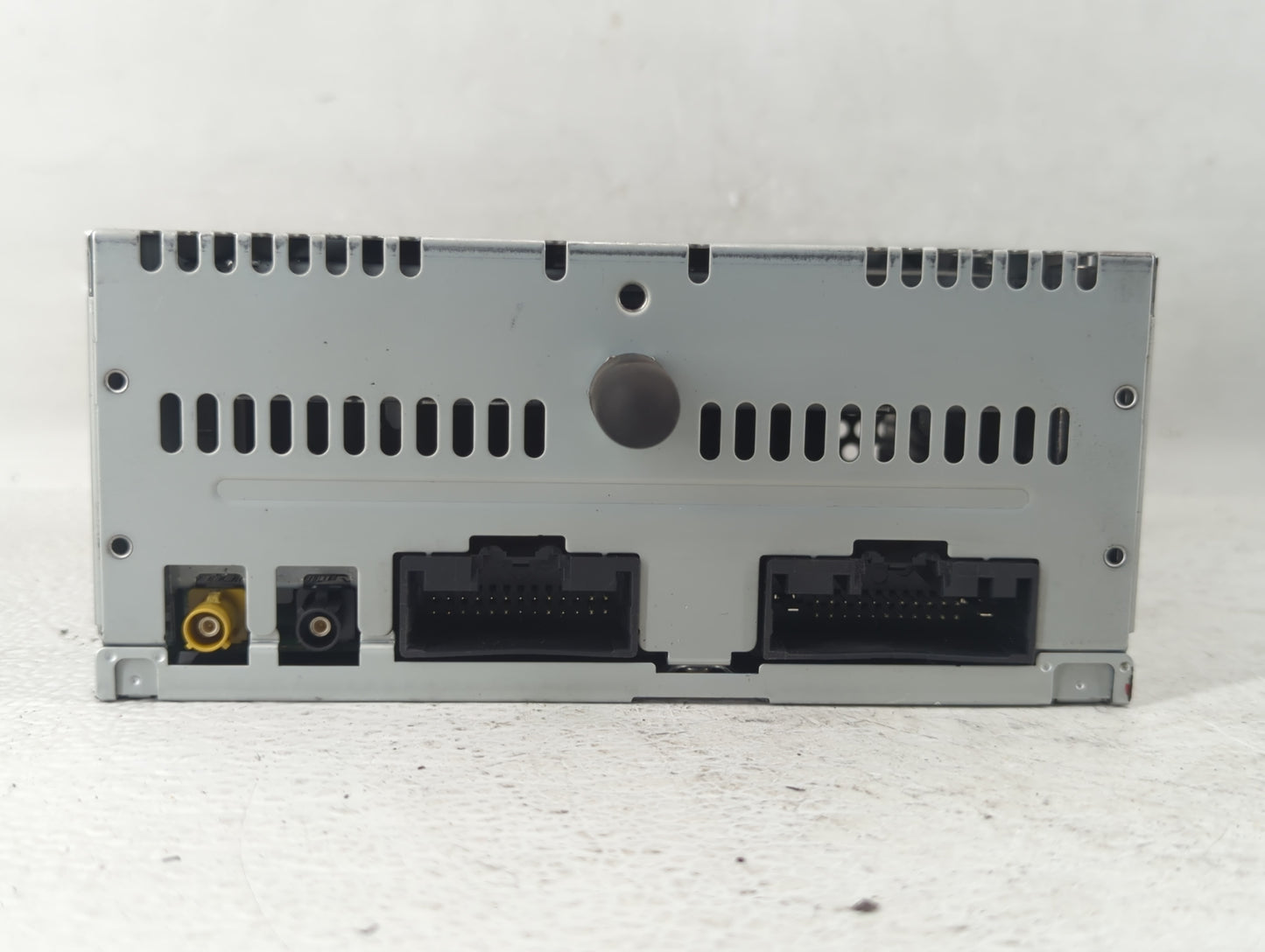 2012-2014 Chrysler 300 Am Fm Cd Player Radio Receiver - Oemusedautoparts1.com
