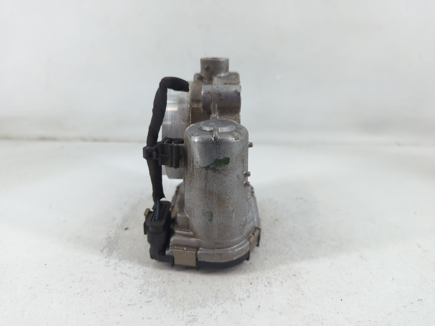2011-2022 Chrysler 300 Throttle Body P/N:0 280 750 570 05184349AC Fits OEM Used Auto Parts - Oemusedautoparts1.com