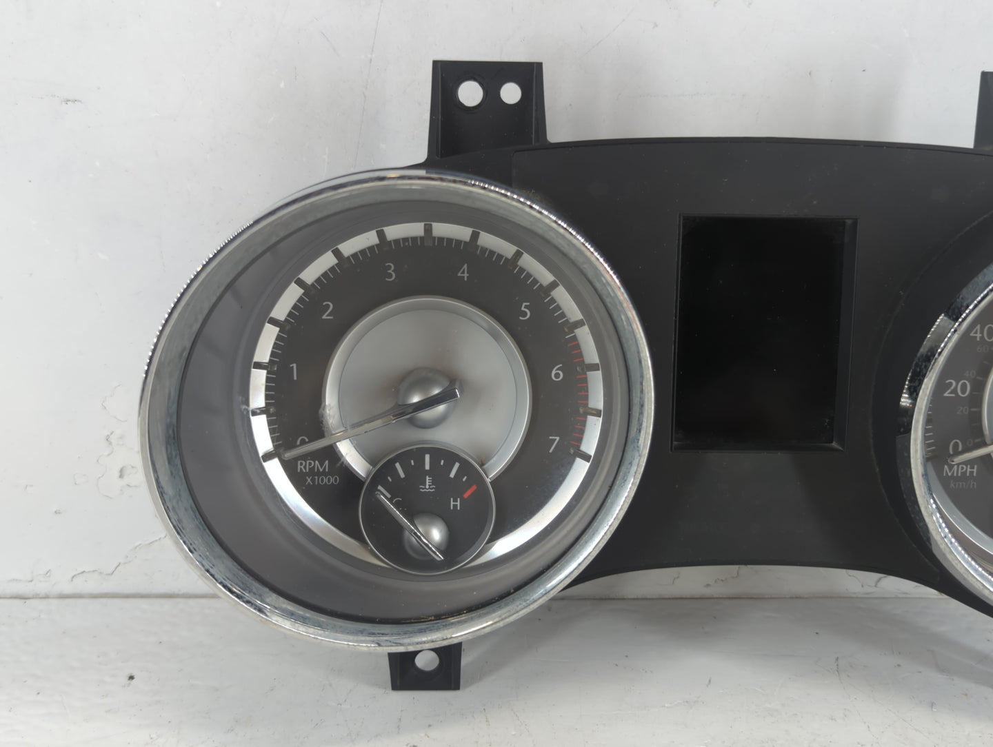 2014 Chrysler 300 Instrument Cluster Speedometer Gauges Fits OEM Used Auto Parts - Oemusedautoparts1.com