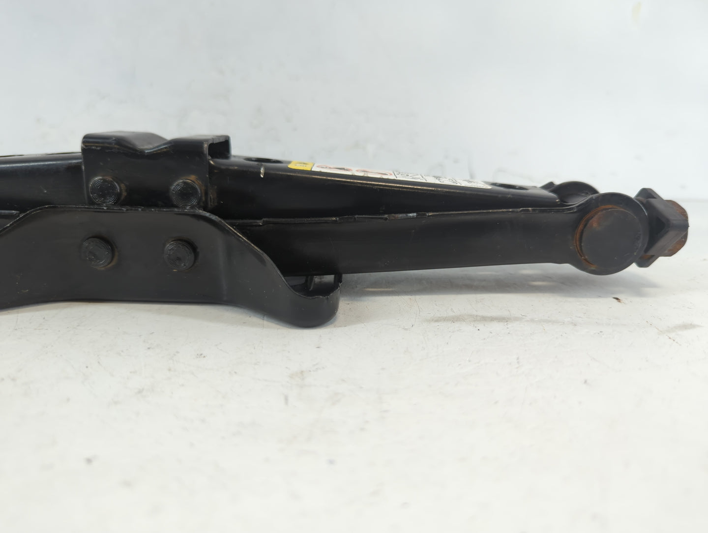 2014 Chrysler 300 Spare Scissor Car Jack - Oemusedautoparts1.com