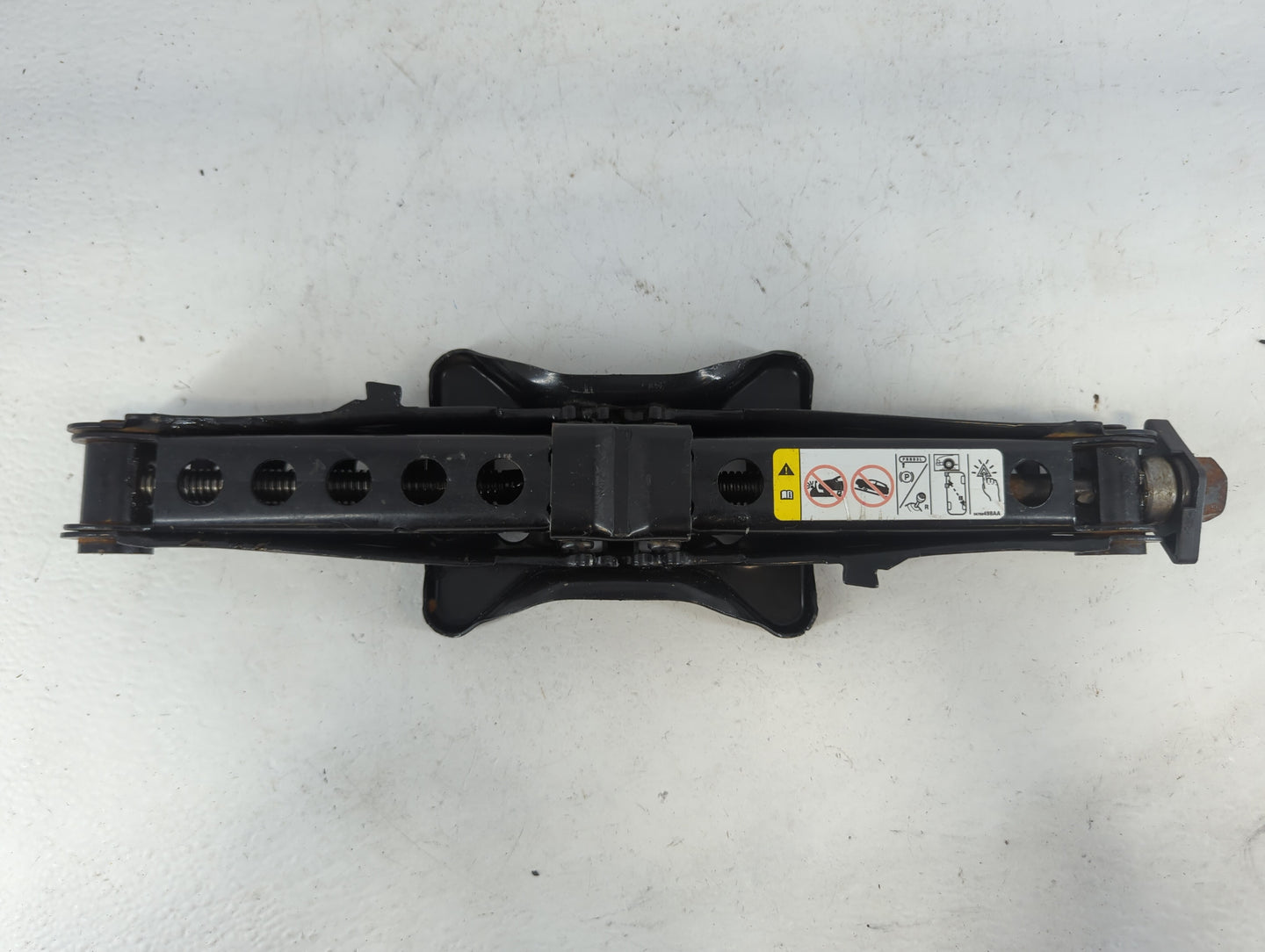 2014 Chrysler 300 Spare Scissor Car Jack - Oemusedautoparts1.com
