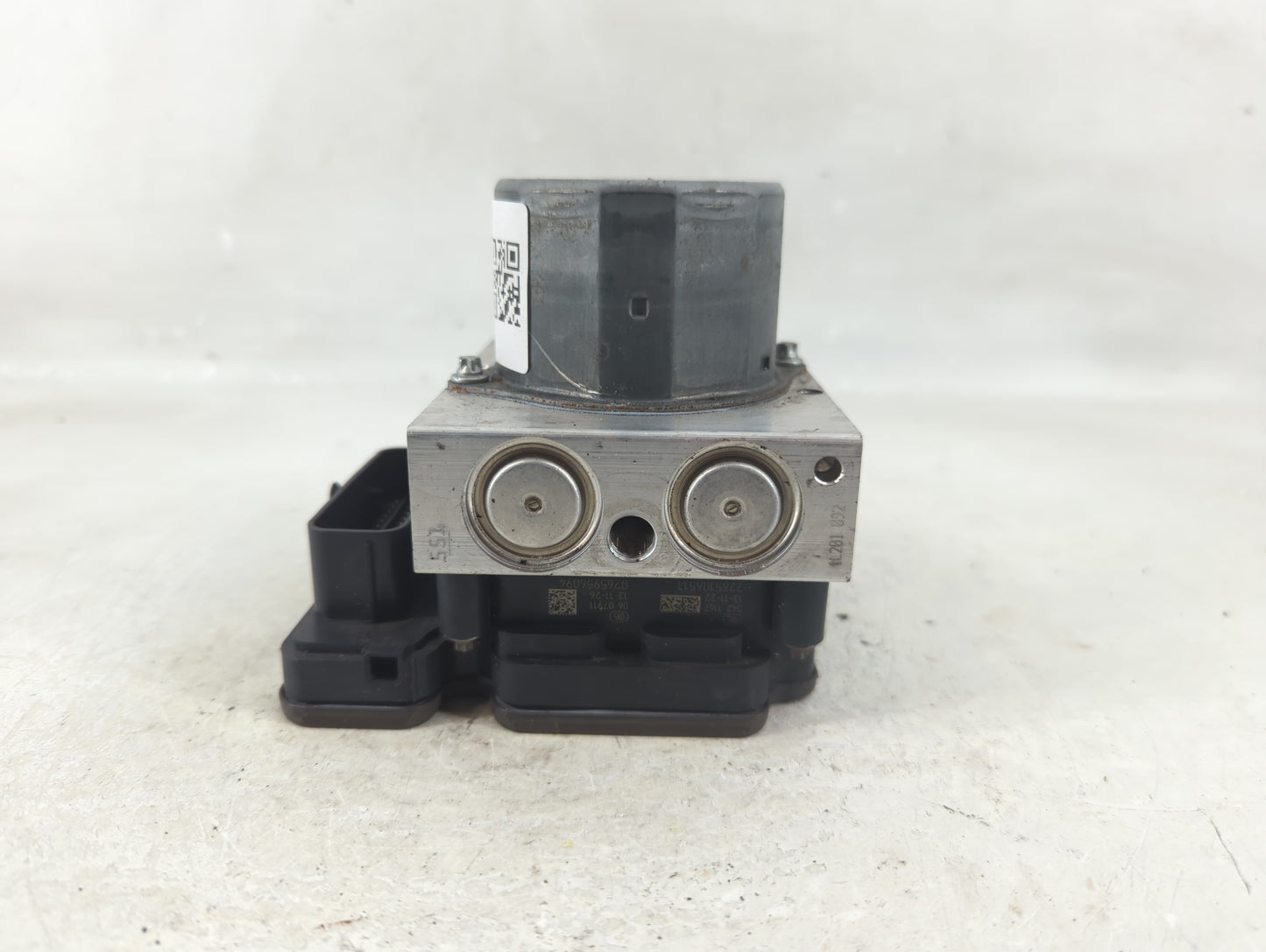 2014 Chrysler E Class ABS Pump Control Module Replacement P/N:A212 431 14 Fits OEM Used Auto Parts - Oemusedautoparts1.com