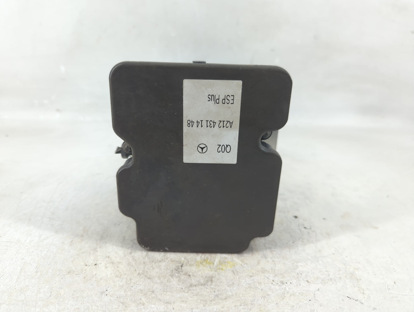 2014 Chrysler E Class ABS Pump Control Module Replacement P/N:A212 431 14 Fits OEM Used Auto Parts - Oemusedautoparts1.com