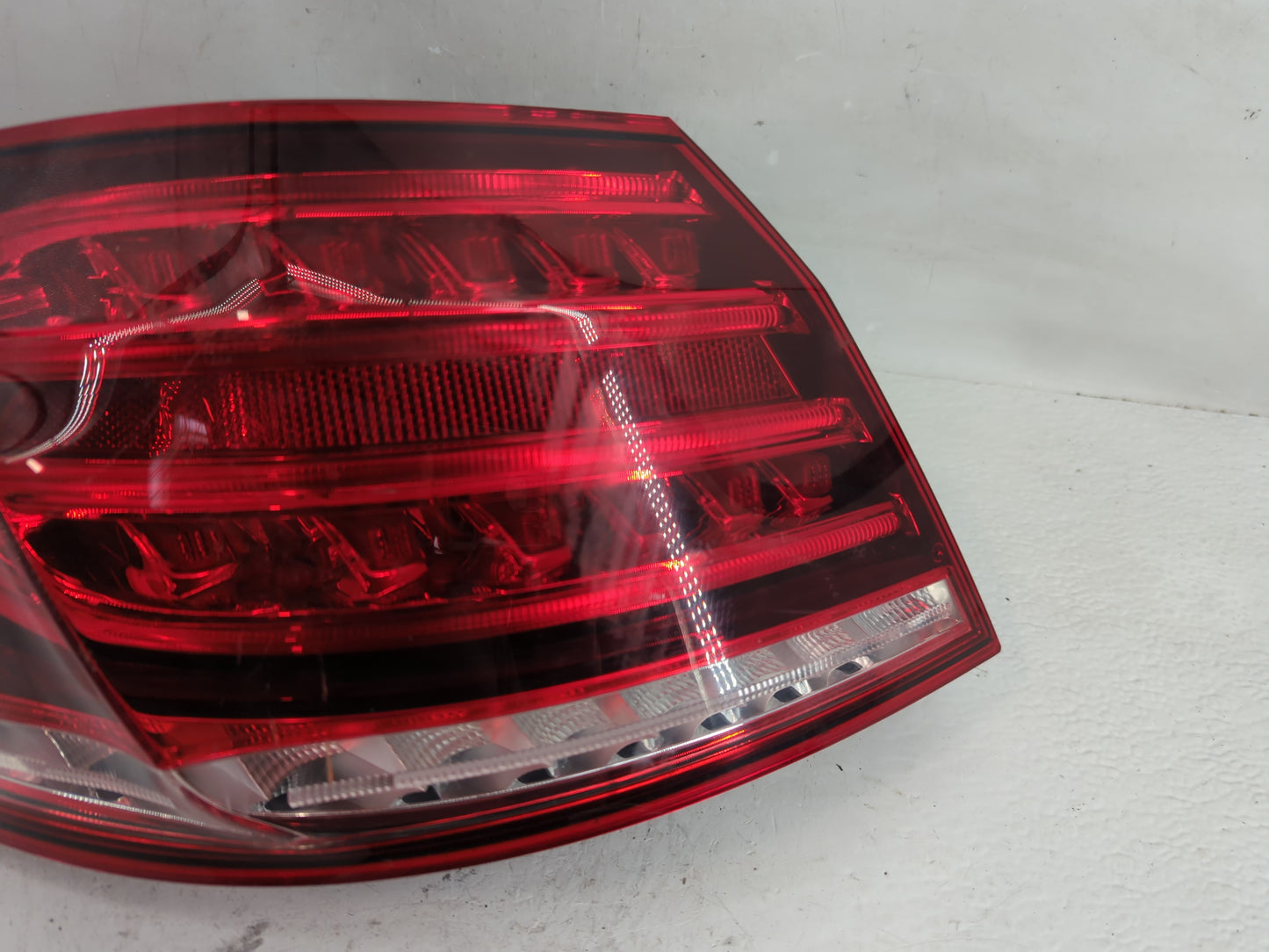 2014 Chrysler E Class Tail Light Assembly Driver Left OEM P/N:A2129061303 Fits OEM Used Auto Parts - Oemusedautoparts1.com