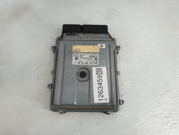 2014 Chrysler E Class PCM Engine Control Computer ECU ECM PCU OEM P/N:0 261 S07 812 A 276 900 46 00 Fits OEM Used Auto Parts