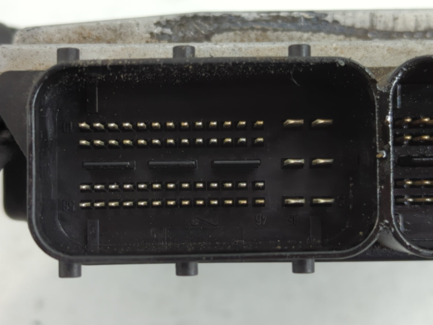 2014 Chrysler E Class PCM Engine Control Computer ECU ECM PCU OEM P/N:0 261 S07 812 A 276 900 46 00 Fits OEM Used Auto Parts