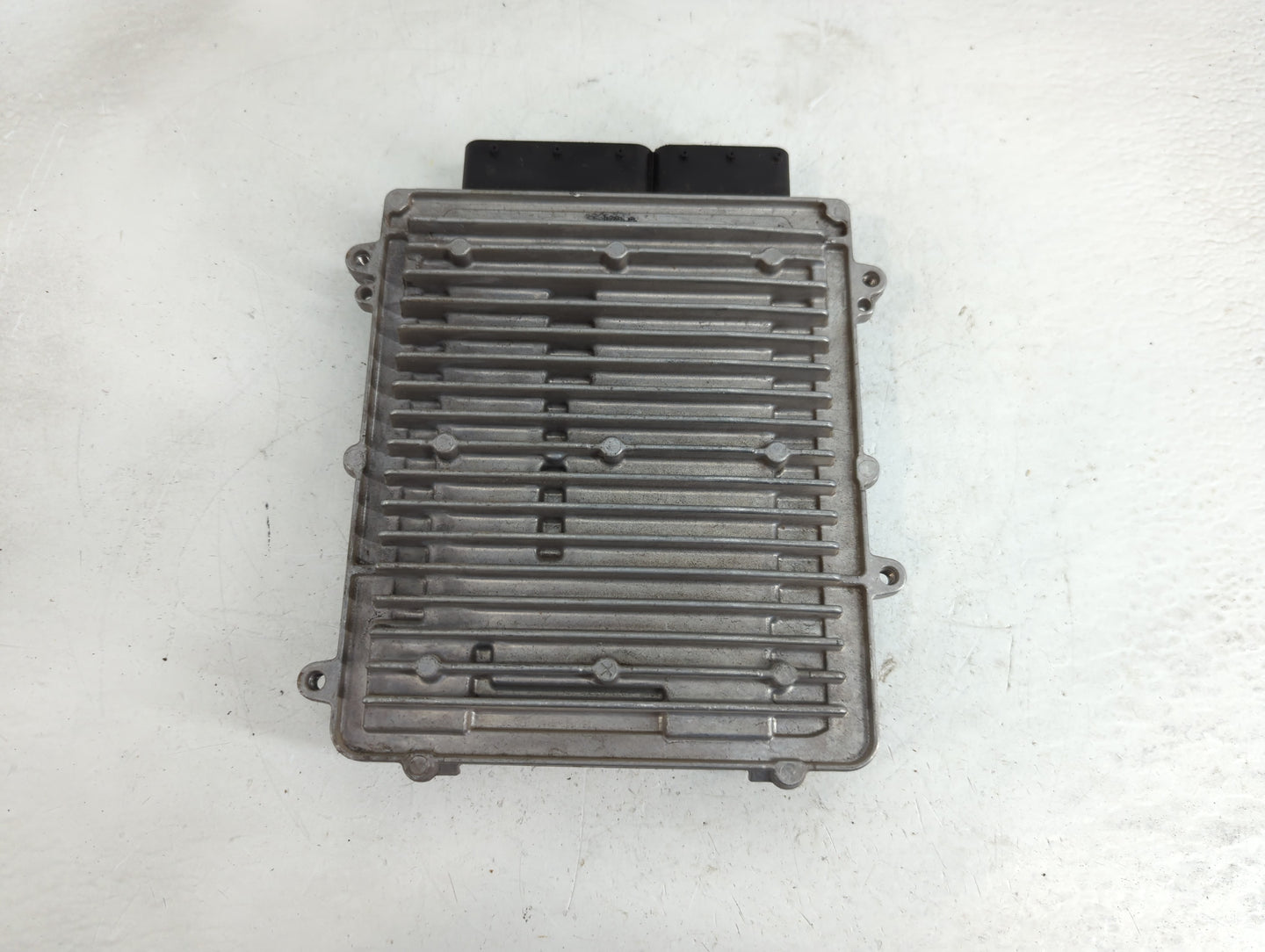 2014 Chrysler E Class PCM Engine Control Computer ECU ECM PCU OEM P/N:0 261 S07 812 A 276 900 46 00 Fits OEM Used Auto Parts