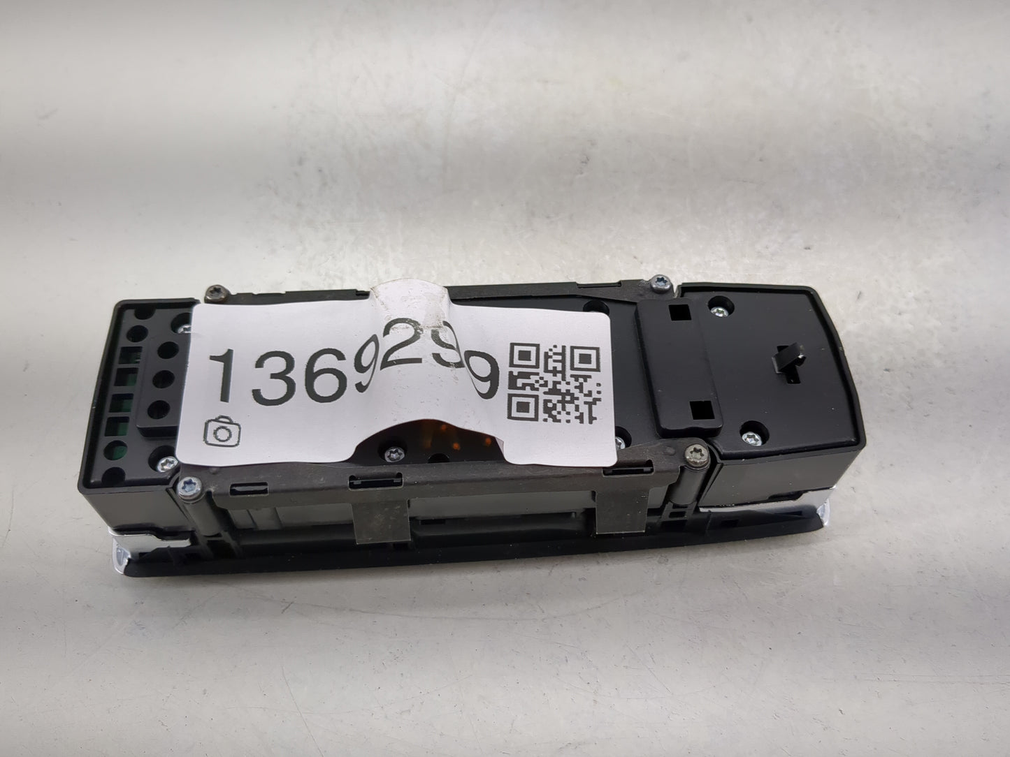 2014 Chrysler E Class Master Power Window Switch Replacement Driver Side Left Fits OEM Used Auto Parts - Oemusedautoparts1.c
