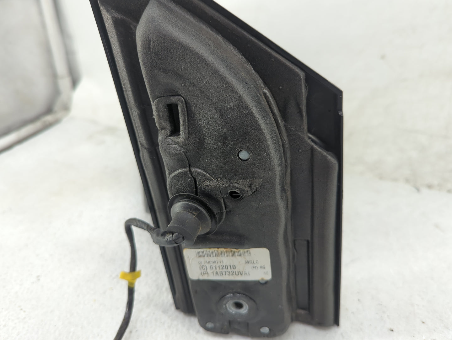 2014 Chrysler Town and Country Driver Side View Mirror - Left Door Mirror OEM Used - Oemusedautoparts1.com
