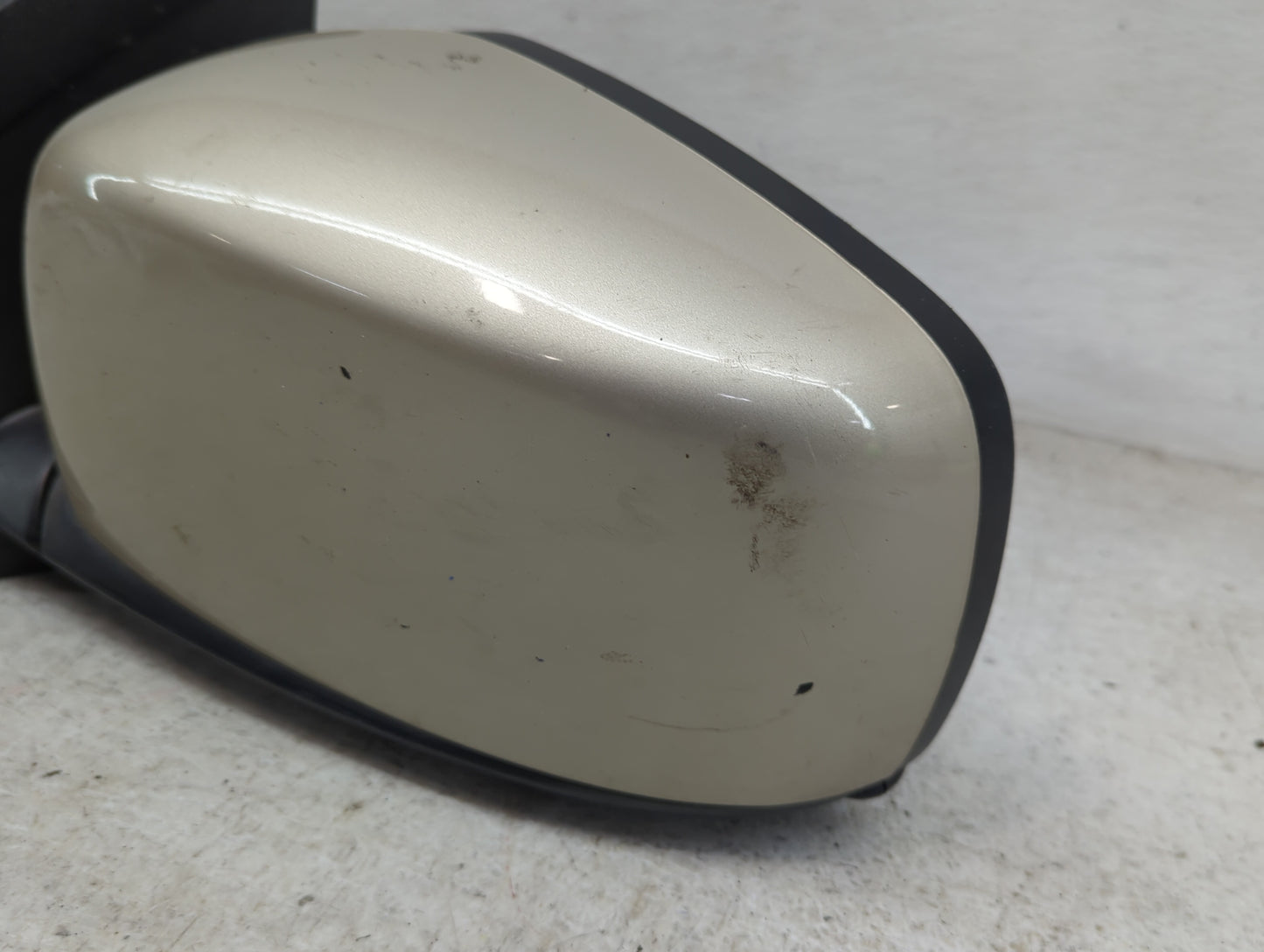 2014 Chrysler Town and Country Driver Side View Mirror - Left Door Mirror OEM Used - Oemusedautoparts1.com