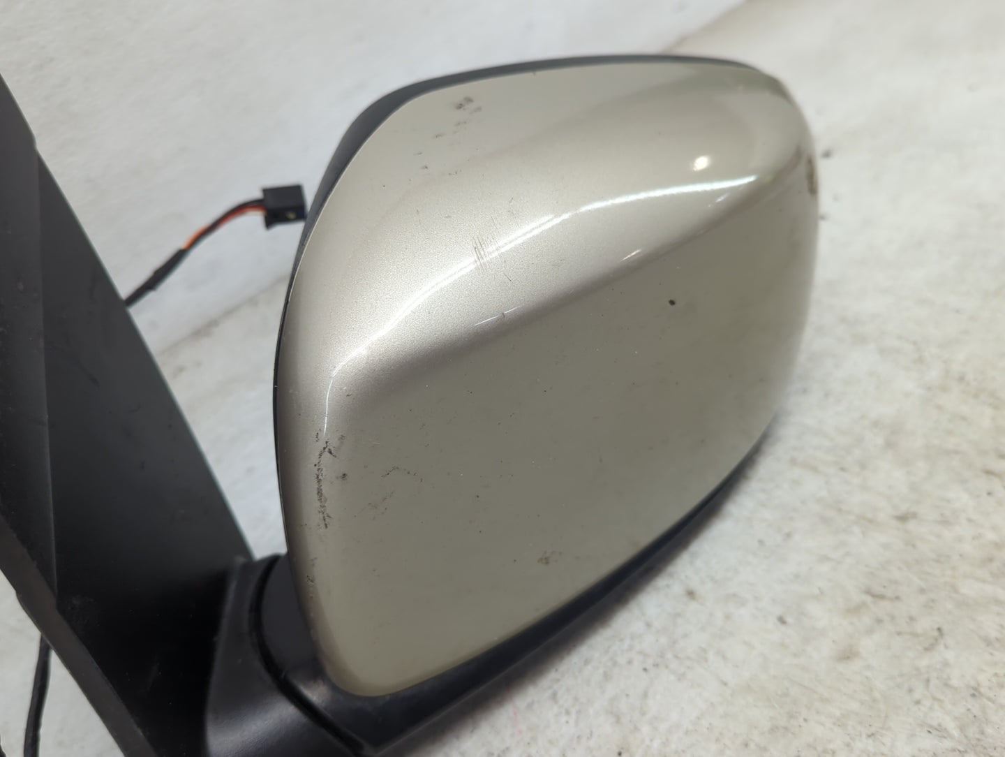 2014 Chrysler Town and Country Driver Side View Mirror - Left Door Mirror OEM Used - Oemusedautoparts1.com