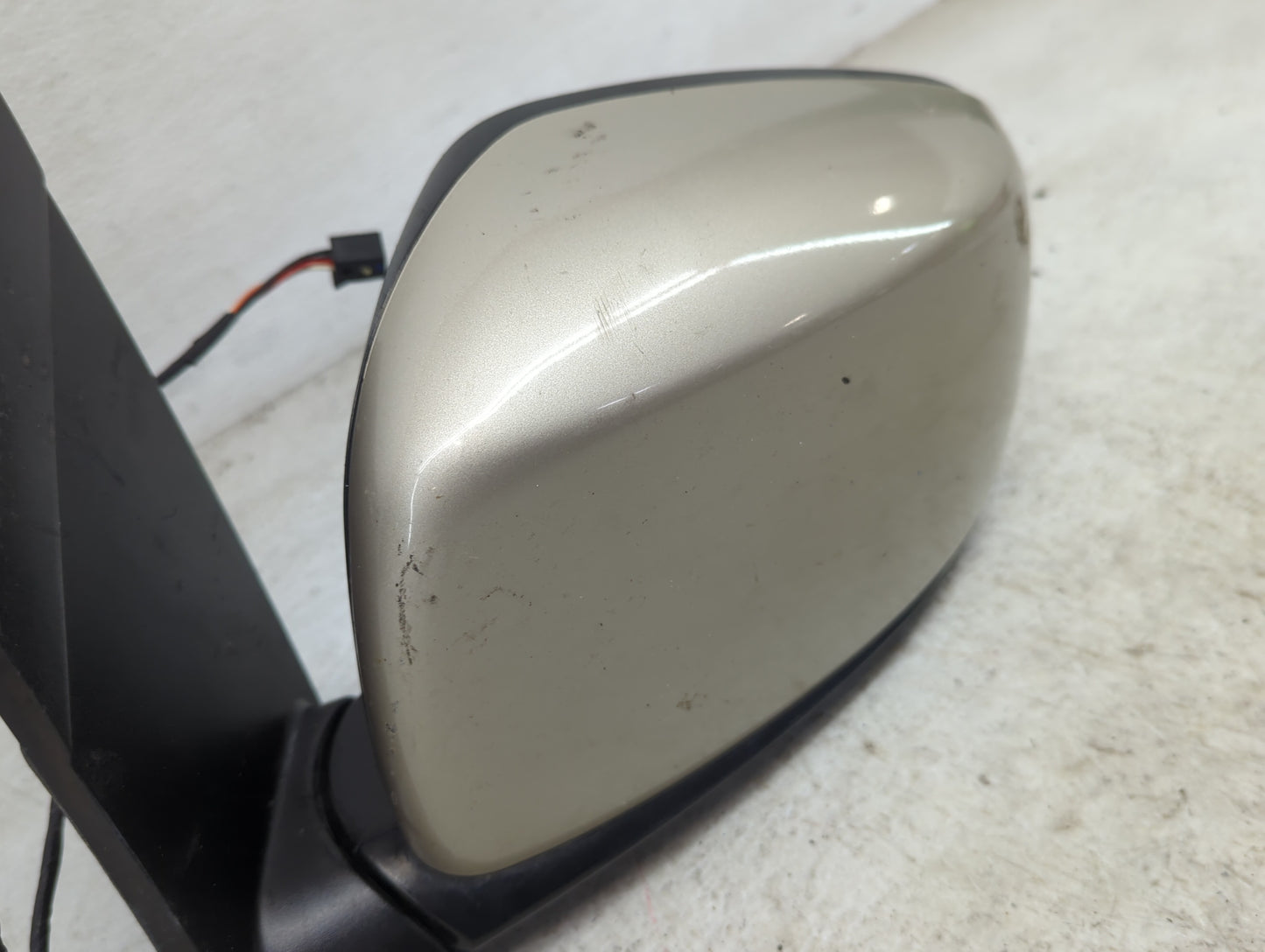 2014 Chrysler Town and Country Driver Side View Mirror - Left Door Mirror OEM Used - Oemusedautoparts1.com