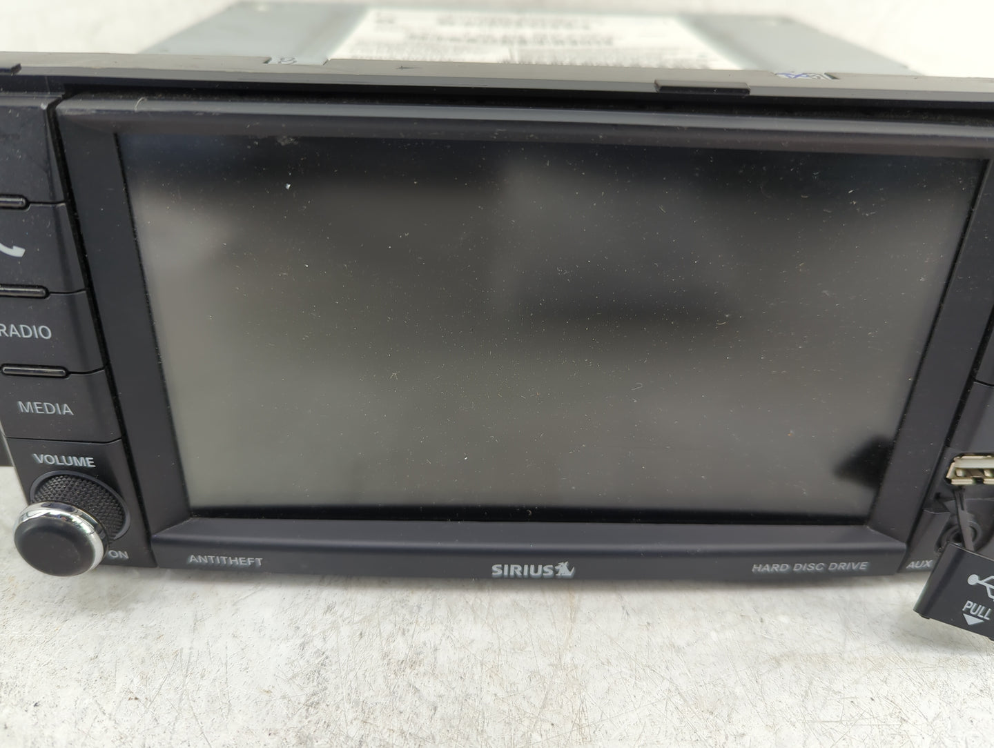 2014 Chrysler Town and Country Radio AM FM Cd Player Receiver Replacement P/N:P05091331AE Fits OEM Used Auto Parts - Oemused