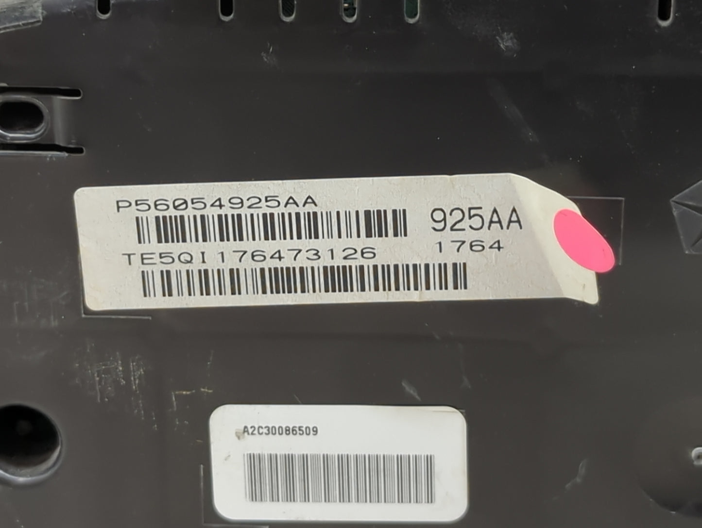 2014 Chrysler Town and Country Instrument Cluster Speedometer Gauges P/N:P56054925AA TE5QI176473126, A2C30086509 Miles: Fits