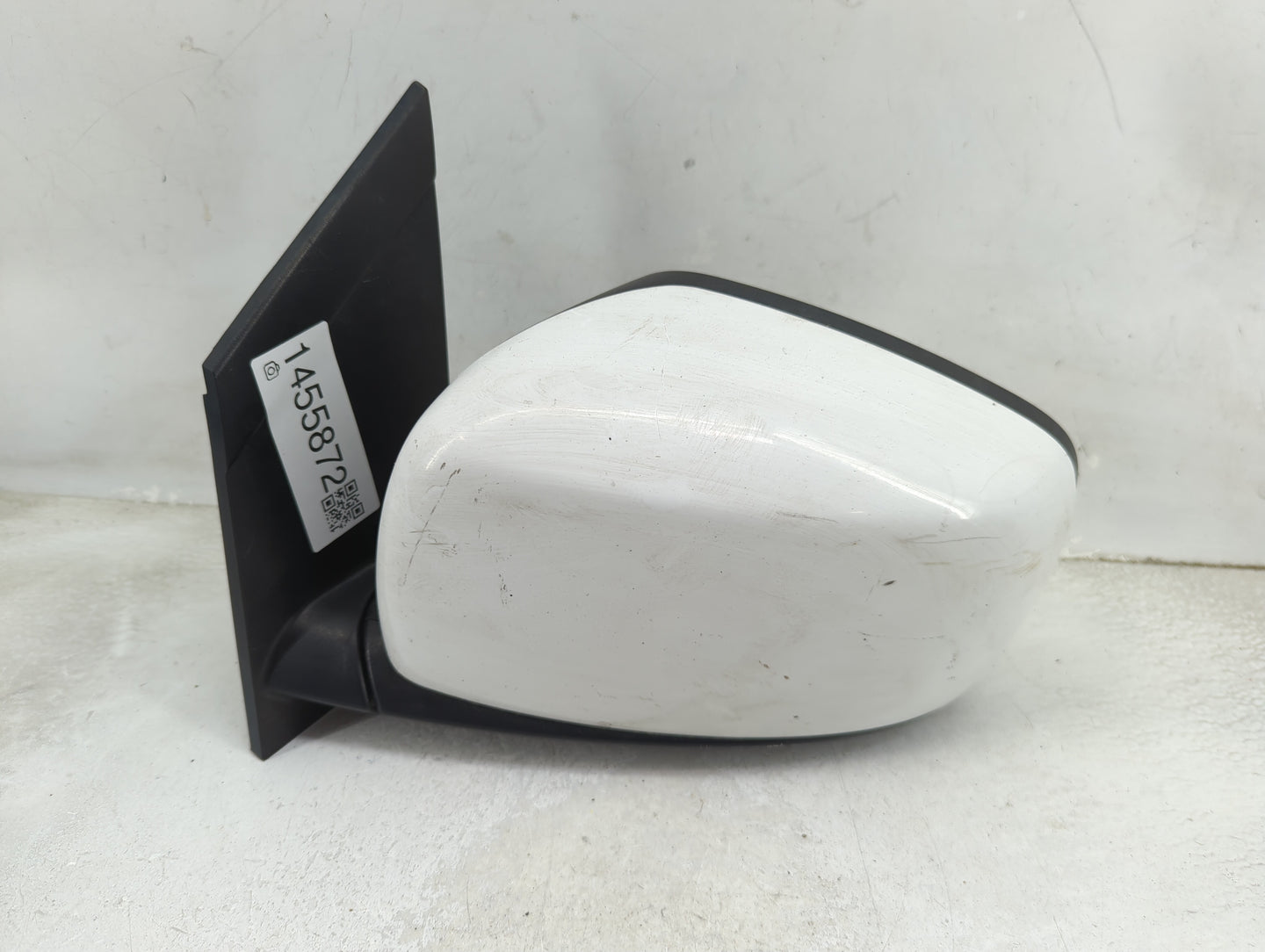 2014 Chrysler Town and Country Driver Side View Mirror - Left Door Mirror OEM Used - Oemusedautoparts1.com