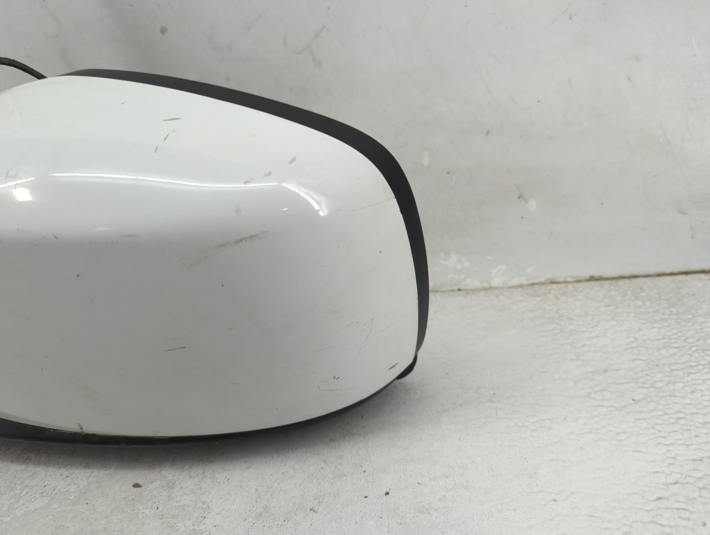 2014 Chrysler Town and Country Driver Side View Mirror - Left Door Mirror OEM Used - Oemusedautoparts1.com
