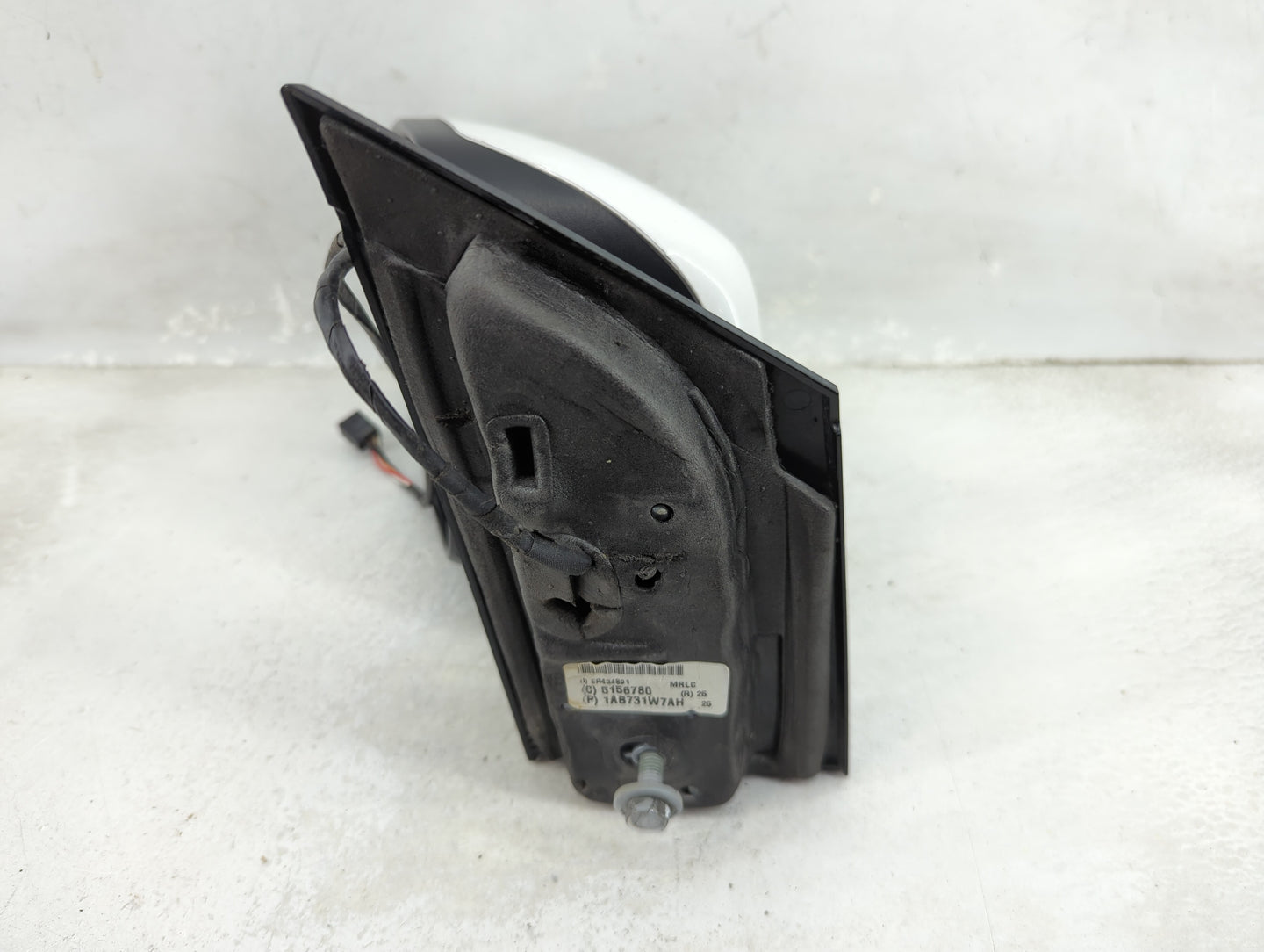 2014 Chrysler Town and Country Driver Side View Mirror - Left Door Mirror OEM Used - Oemusedautoparts1.com