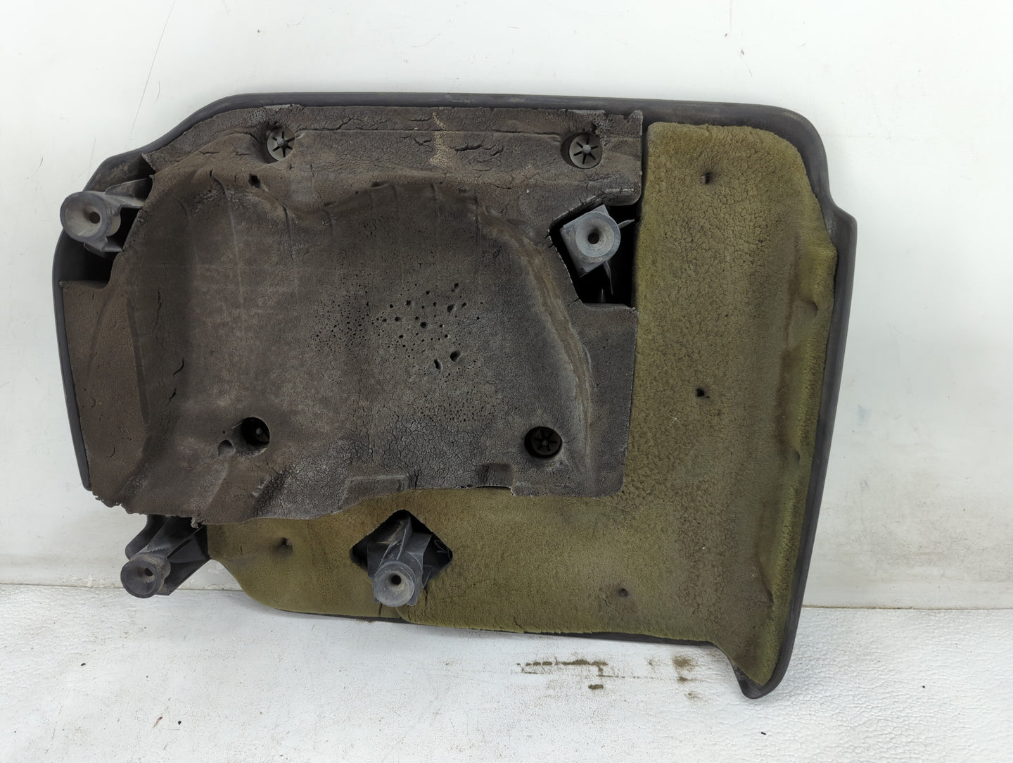 2014 Chrysler Town And Country Engine Cover - Oemusedautoparts1.com