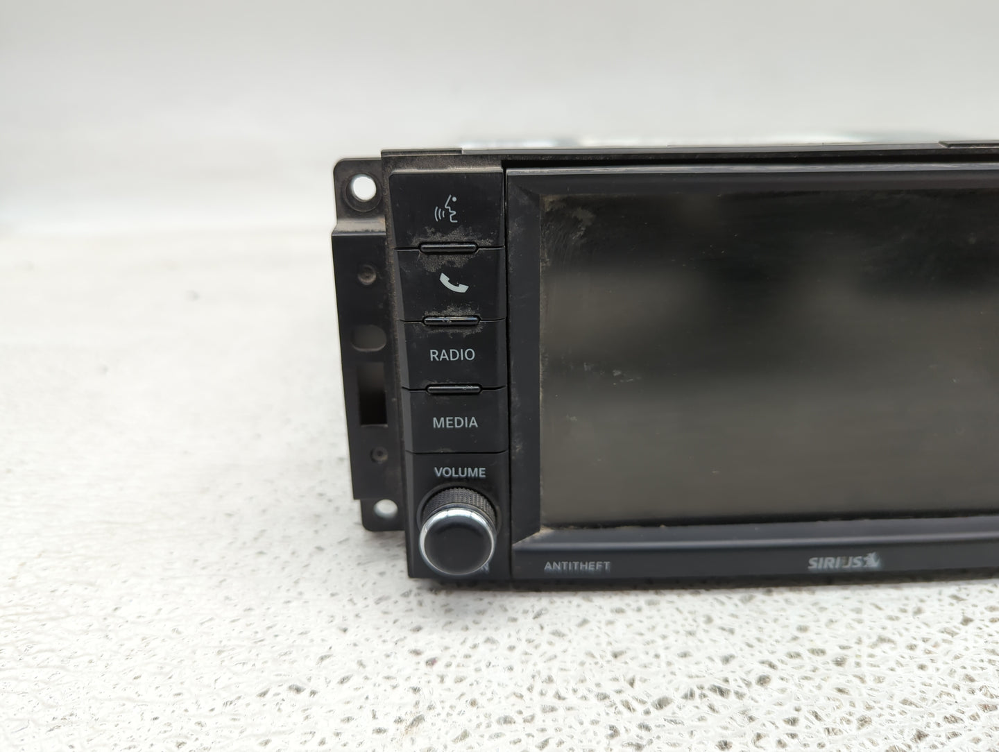 2014 Chrysler Town and Country Radio AM FM Cd Player Receiver Replacement P/N:P05091327AE Fits OEM Used Auto Parts - Oemused