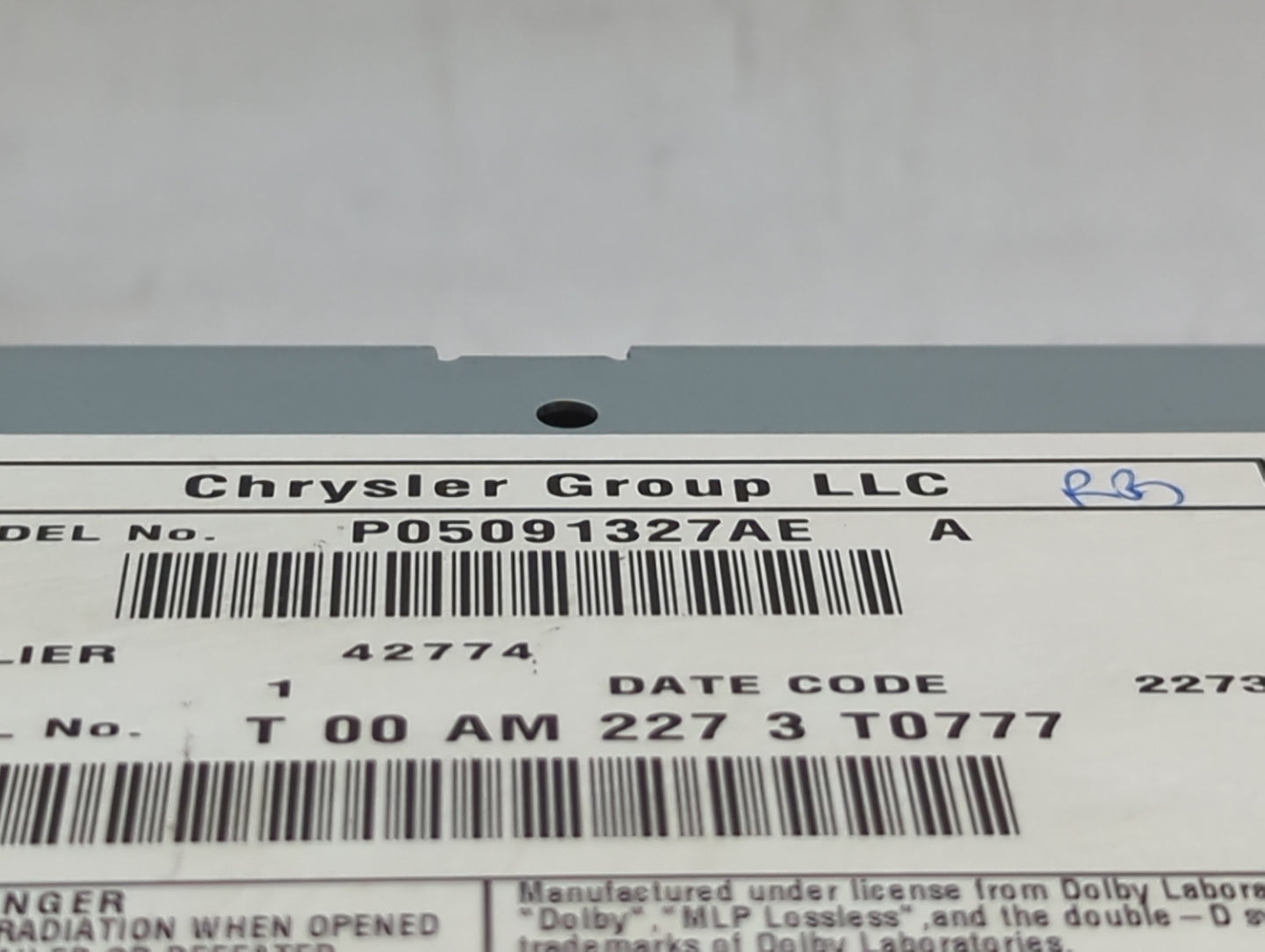 2014 Chrysler Town and Country Radio AM FM Cd Player Receiver Replacement P/N:P05091327AE Fits OEM Used Auto Parts - Oemused