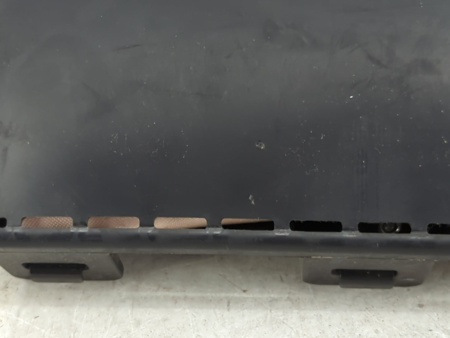 2014 Chrysler Town And Country Air Bag Driver Left Knee Oem - Oemusedautoparts1.com