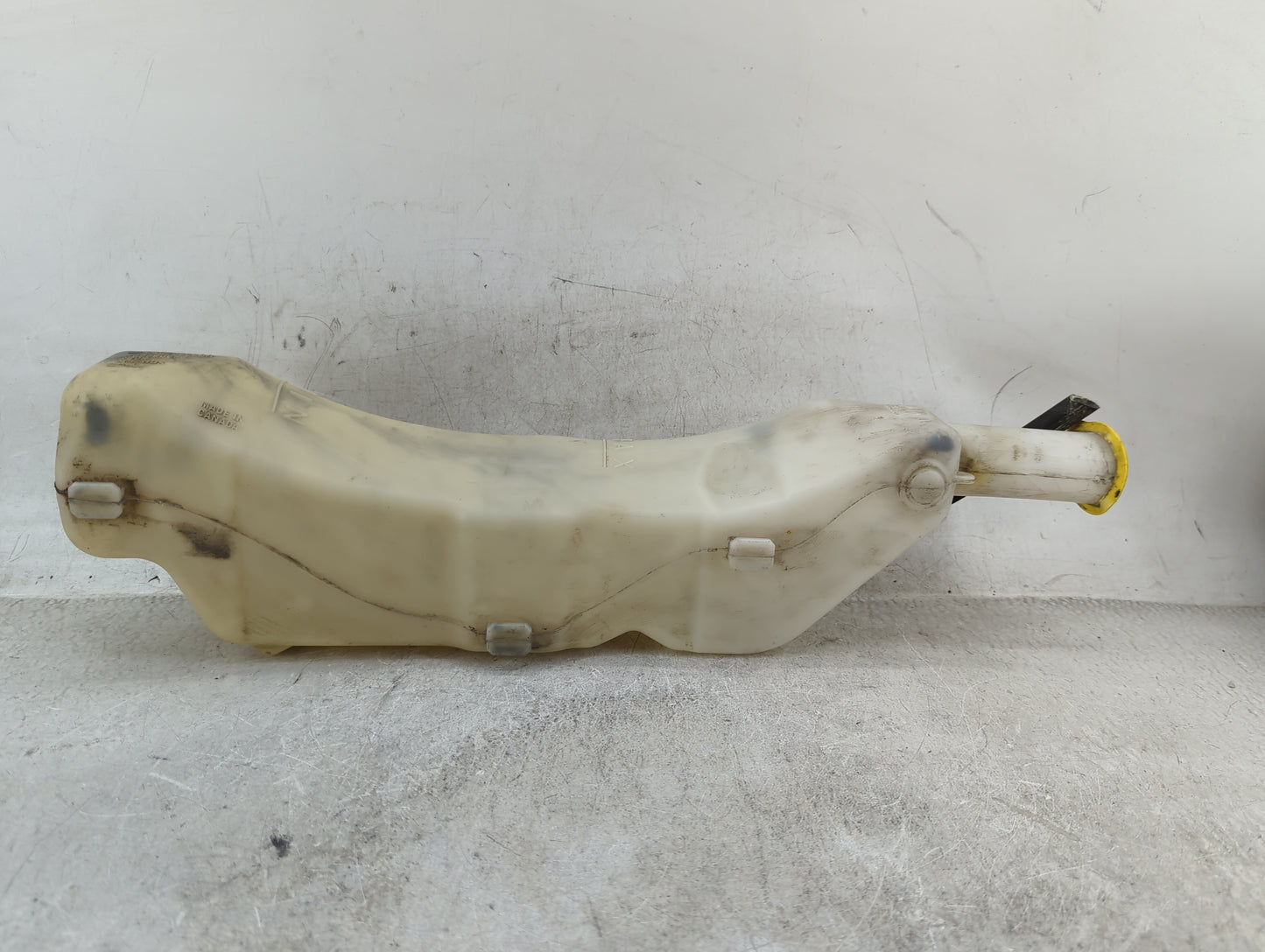 Town And Country Radiator Coolant Overflow Expansion Tank Bottle 1459955 - Oemusedautoparts1.com