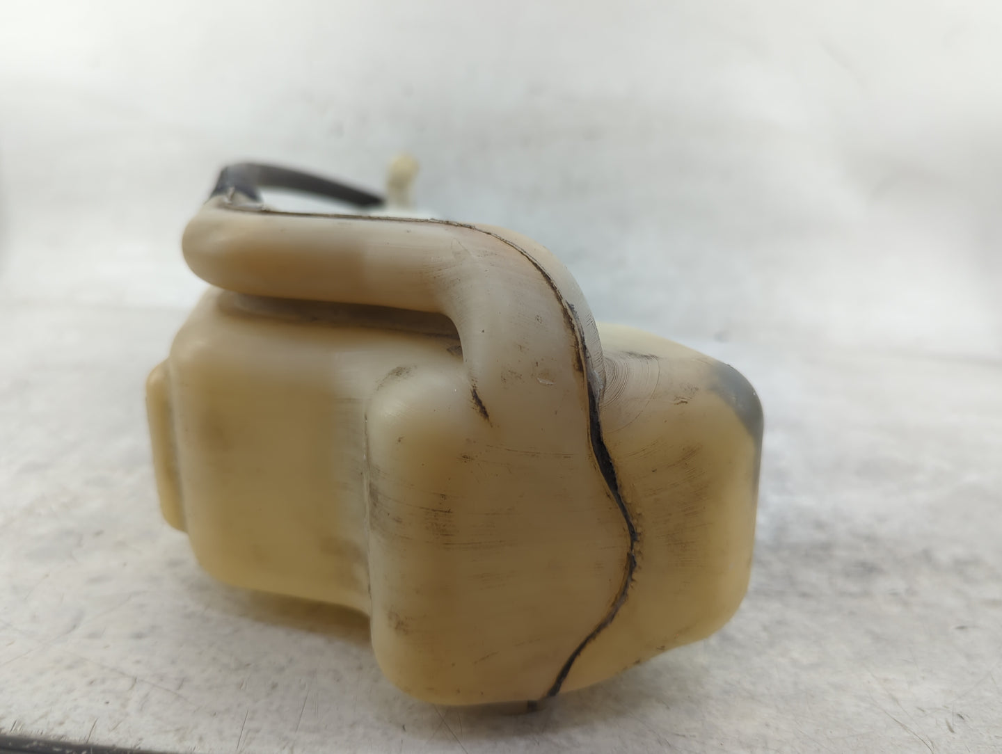 Town And Country Radiator Coolant Overflow Expansion Tank Bottle 1459955 - Oemusedautoparts1.com