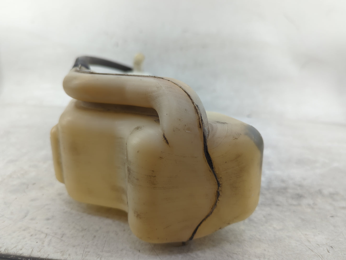 Town And Country Radiator Coolant Overflow Expansion Tank Bottle 1459955 - Oemusedautoparts1.com