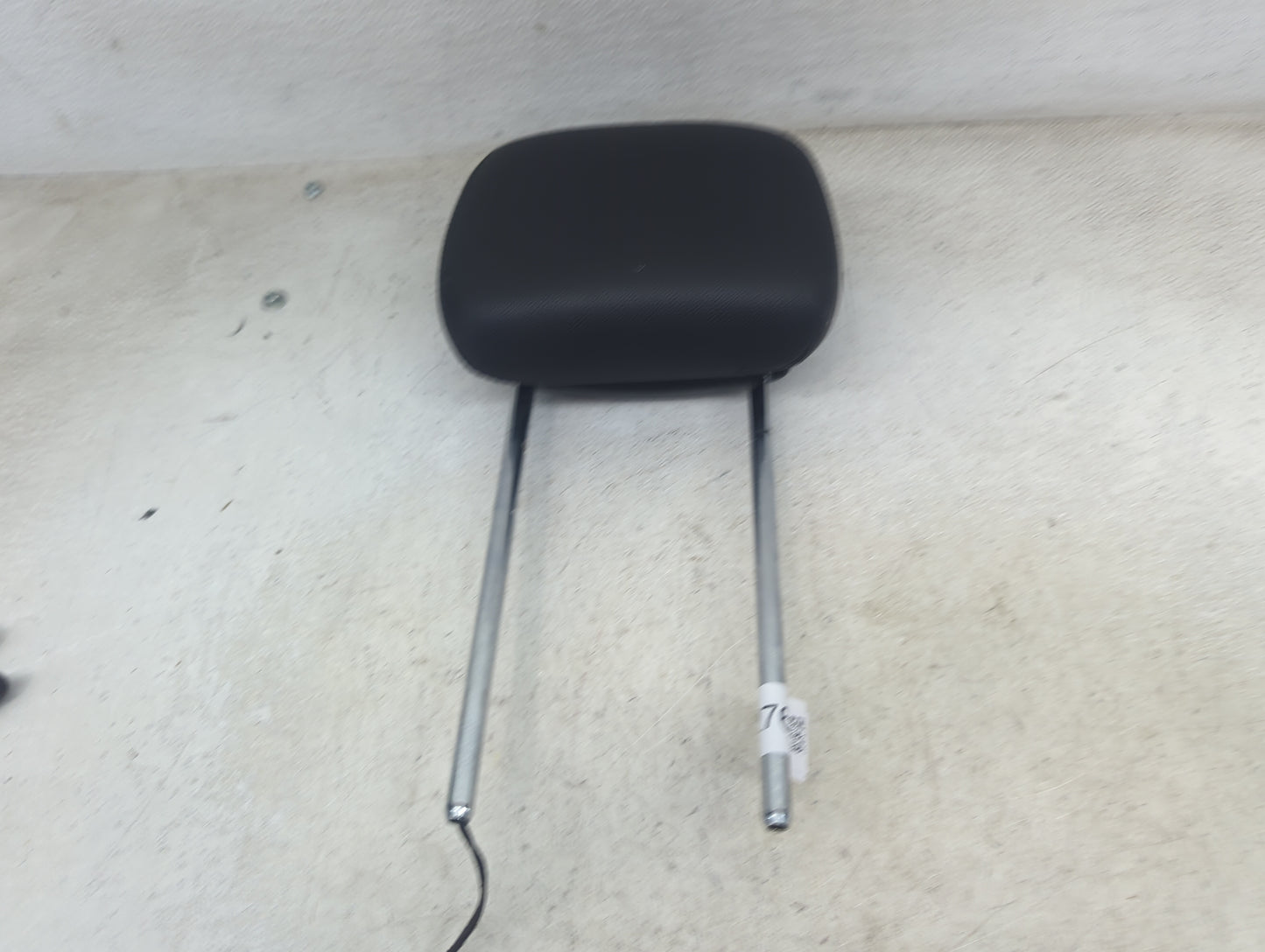 2014 Chrysler Town and Country Headrest Head Rest Front Driver Passenger Seat Fits OEM Used Auto Parts - Oemusedautoparts1.c