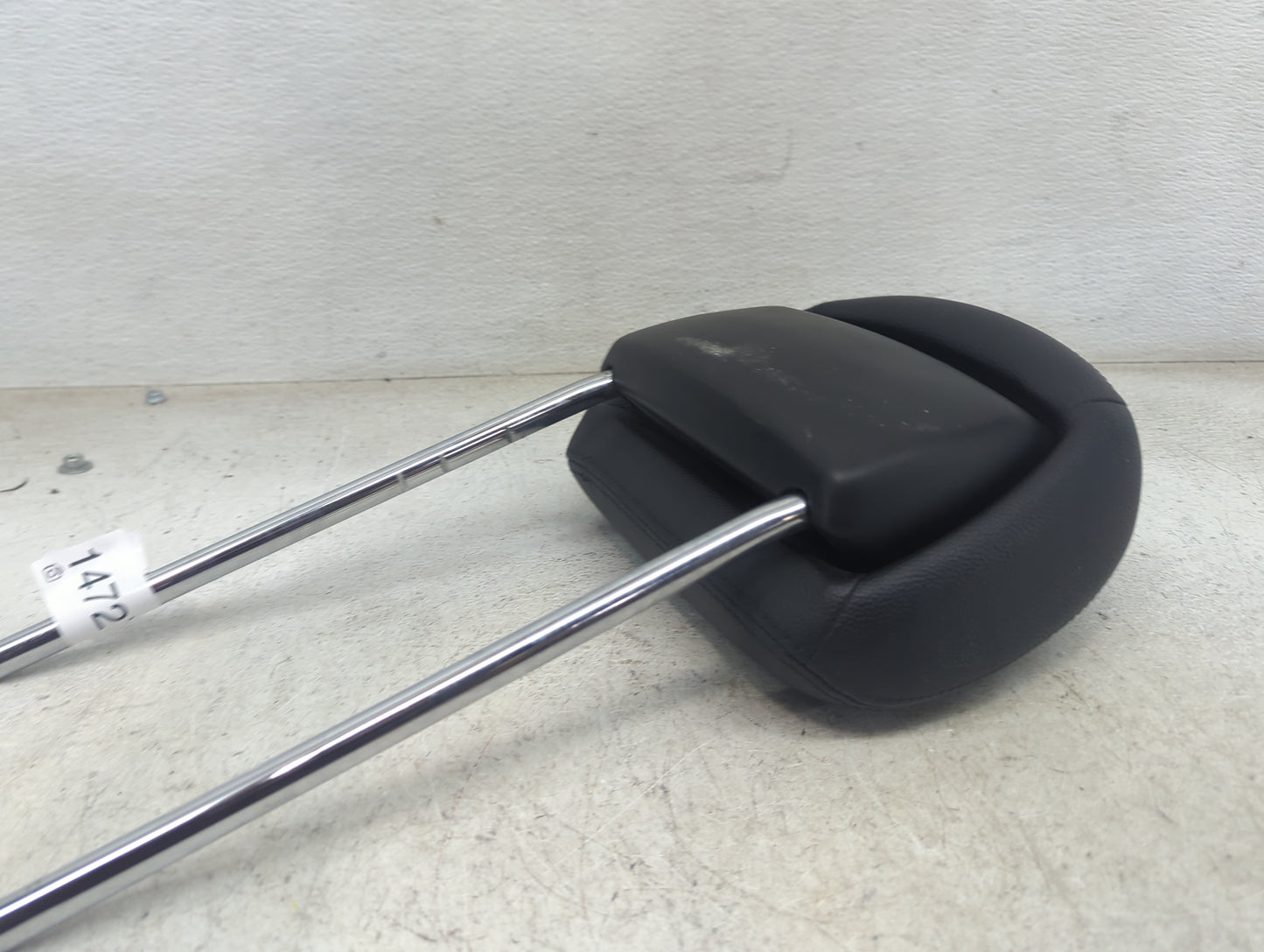 2014 Chrysler Town and Country Headrest Head Rest Front Driver Passenger Seat Fits OEM Used Auto Parts - Oemusedautoparts1.c