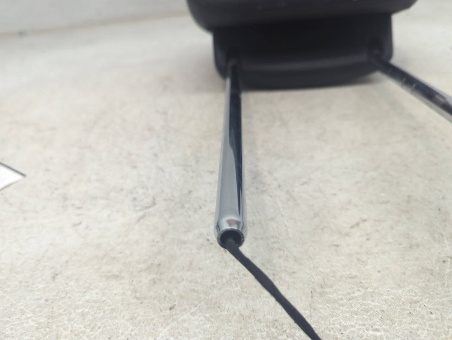 2014 Chrysler Town And Country Headrest Head Rest Front Driver Seat - Oemusedautoparts1.com