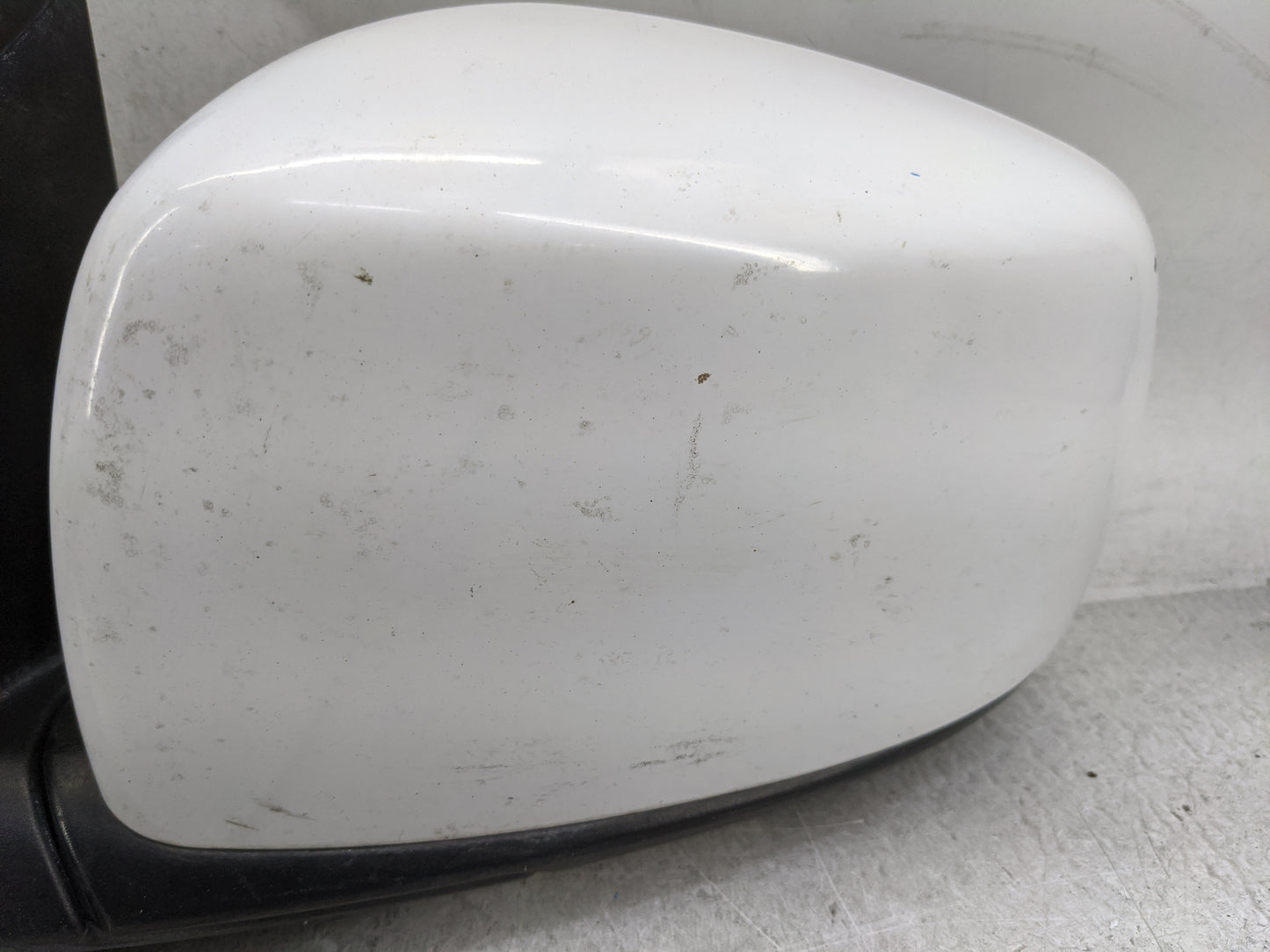 2014 Chrysler Town and Country Driver Side View Mirror - Left Door Mirror OEM Used - Oemusedautoparts1.com